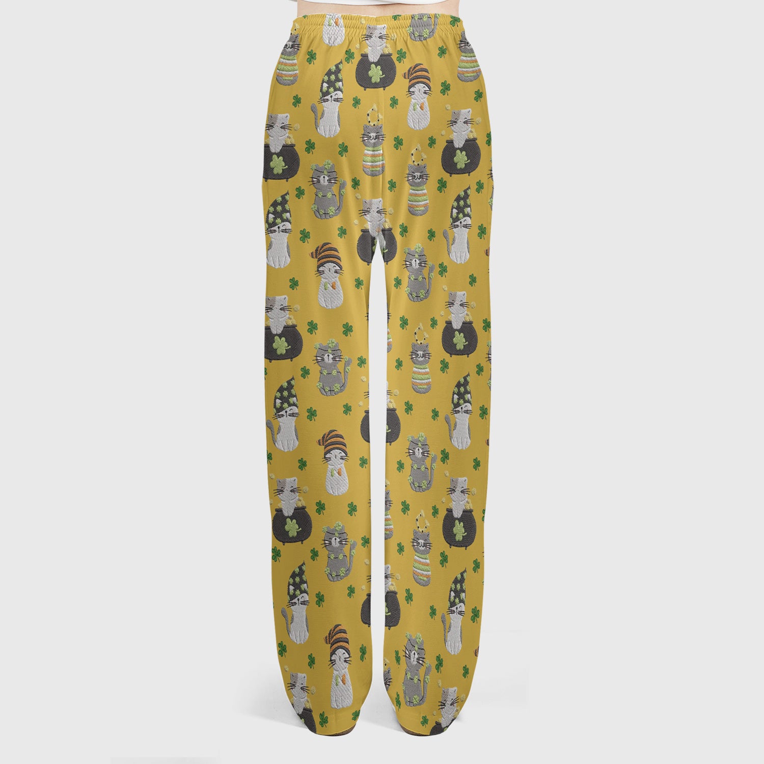 St. Patrick’s Day Scrub Set, Lucky Cat With Shamrock Pattern Shirt, Breathable Fabrics Nursing Uniform