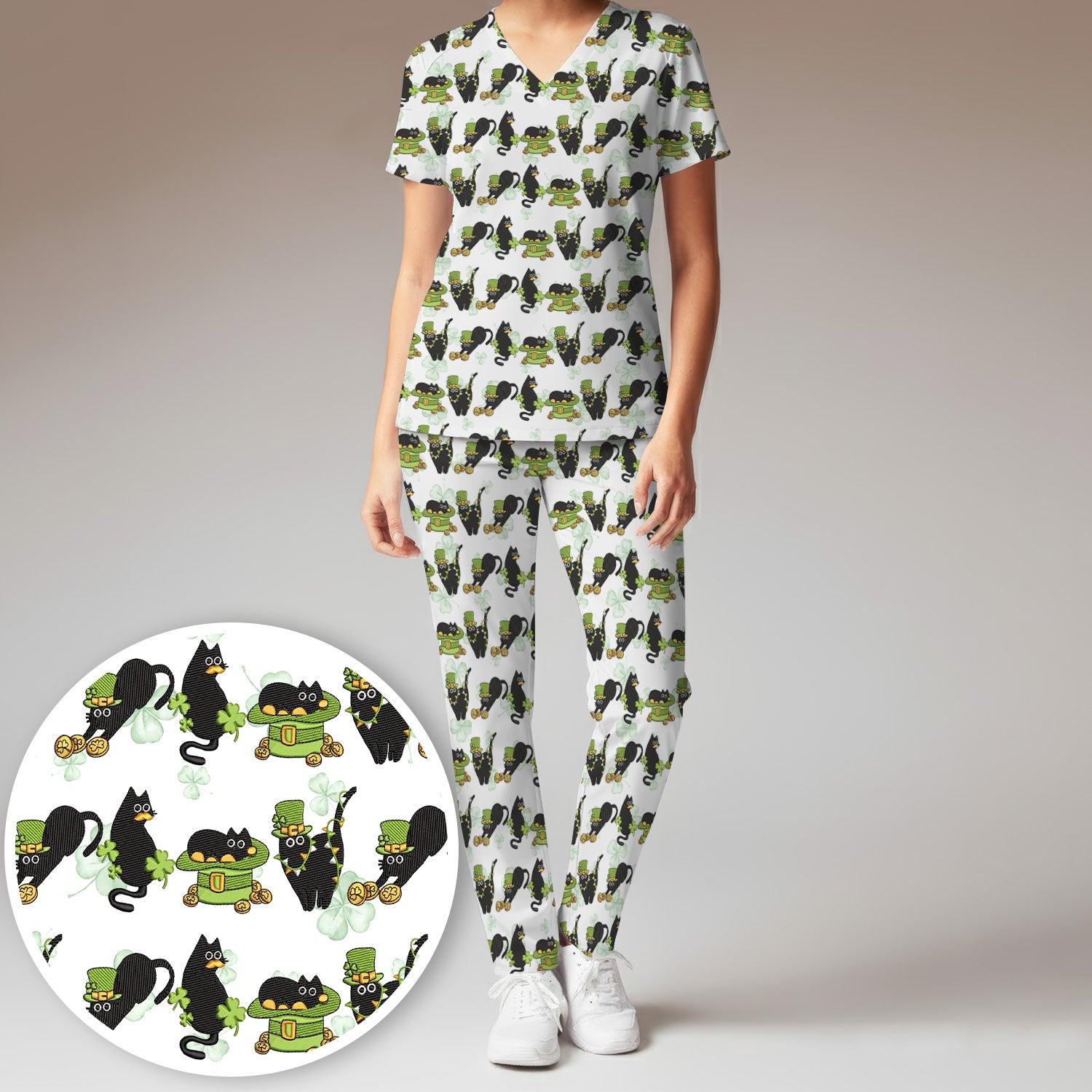 St. Patrick Black Cat Clover Print Women's Scrub Set, Breathable Med Uniform