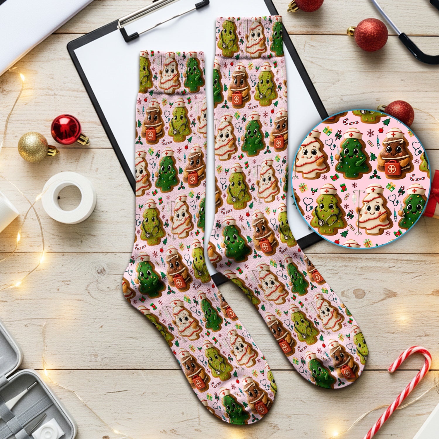 Christmas Cookie Scrub Socks – Festive Nurse & Holiday Tree Pattern – Cute Medical Uniform for Nurses, Vets and Healthcare Workers
