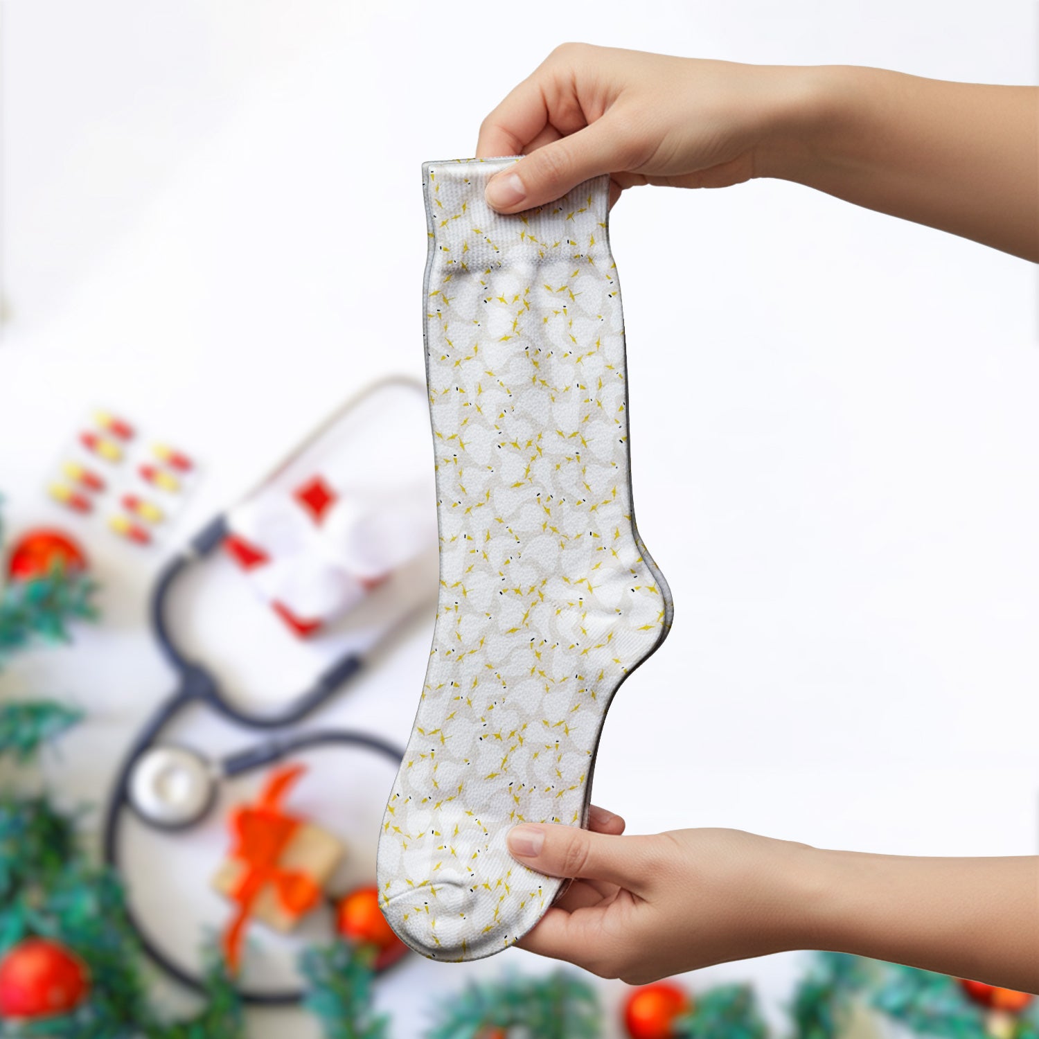 Cute White Goose Yellow Star Pattern Socks, Adult Socks for Men and Women
