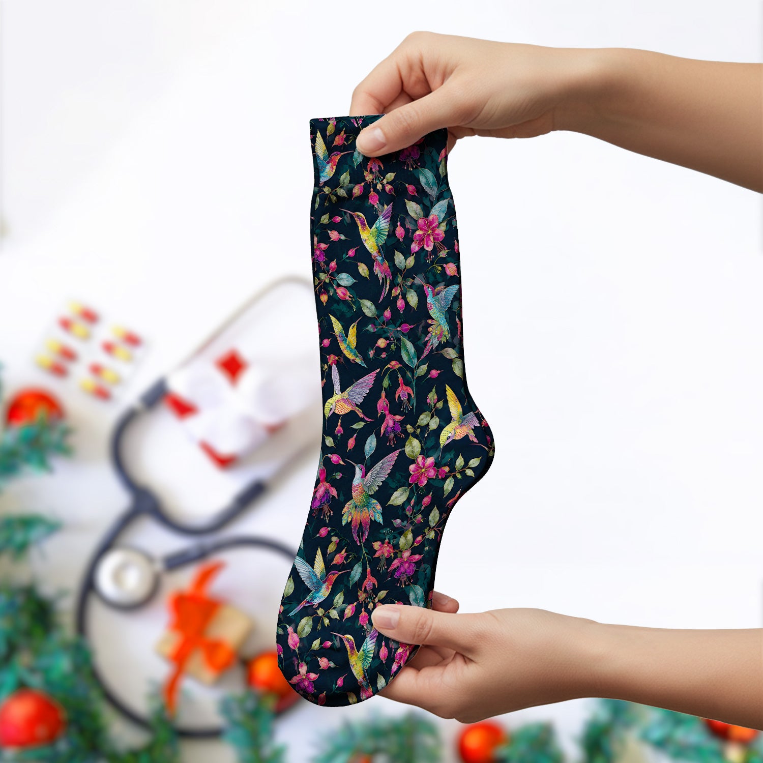 Hummingbird Fuchsia Bloom Pattern Socks, Adult Socks for Men and Women