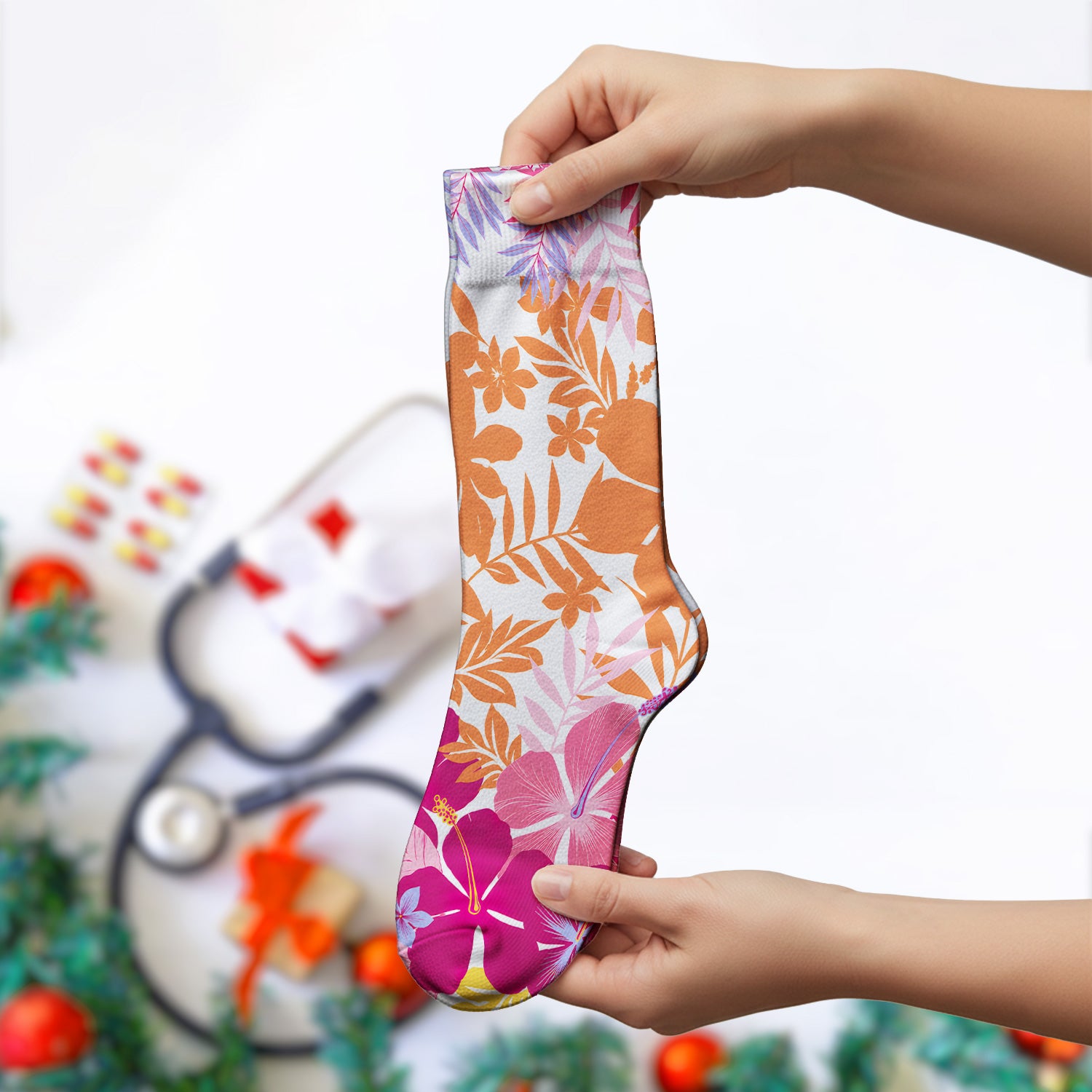 Cheerful Tropical Hibiscus Bloom Pattern Socks, Adult Socks for Men and Women