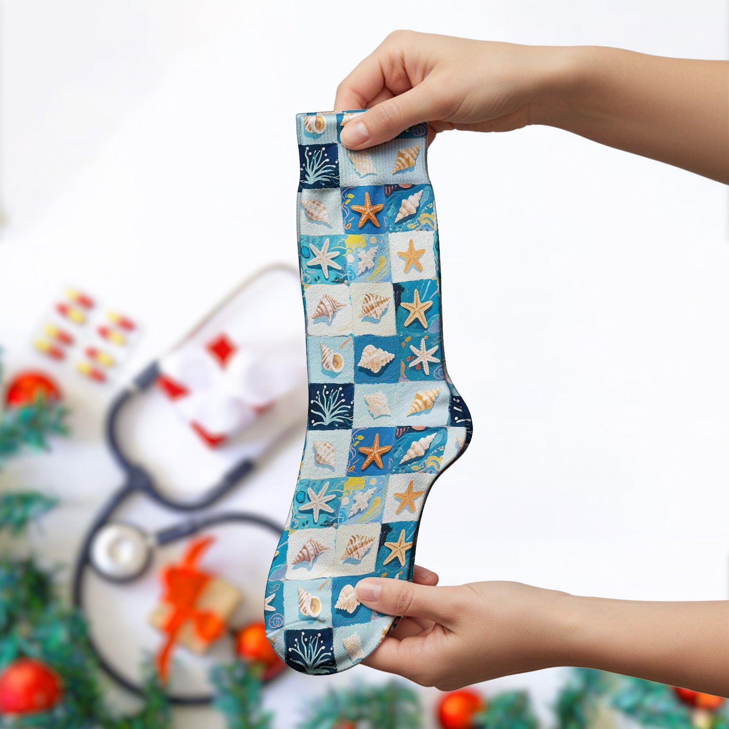 Cute Seashell Starfish Ocean Tile Pattern Socks, Adult Socks for Men and Women