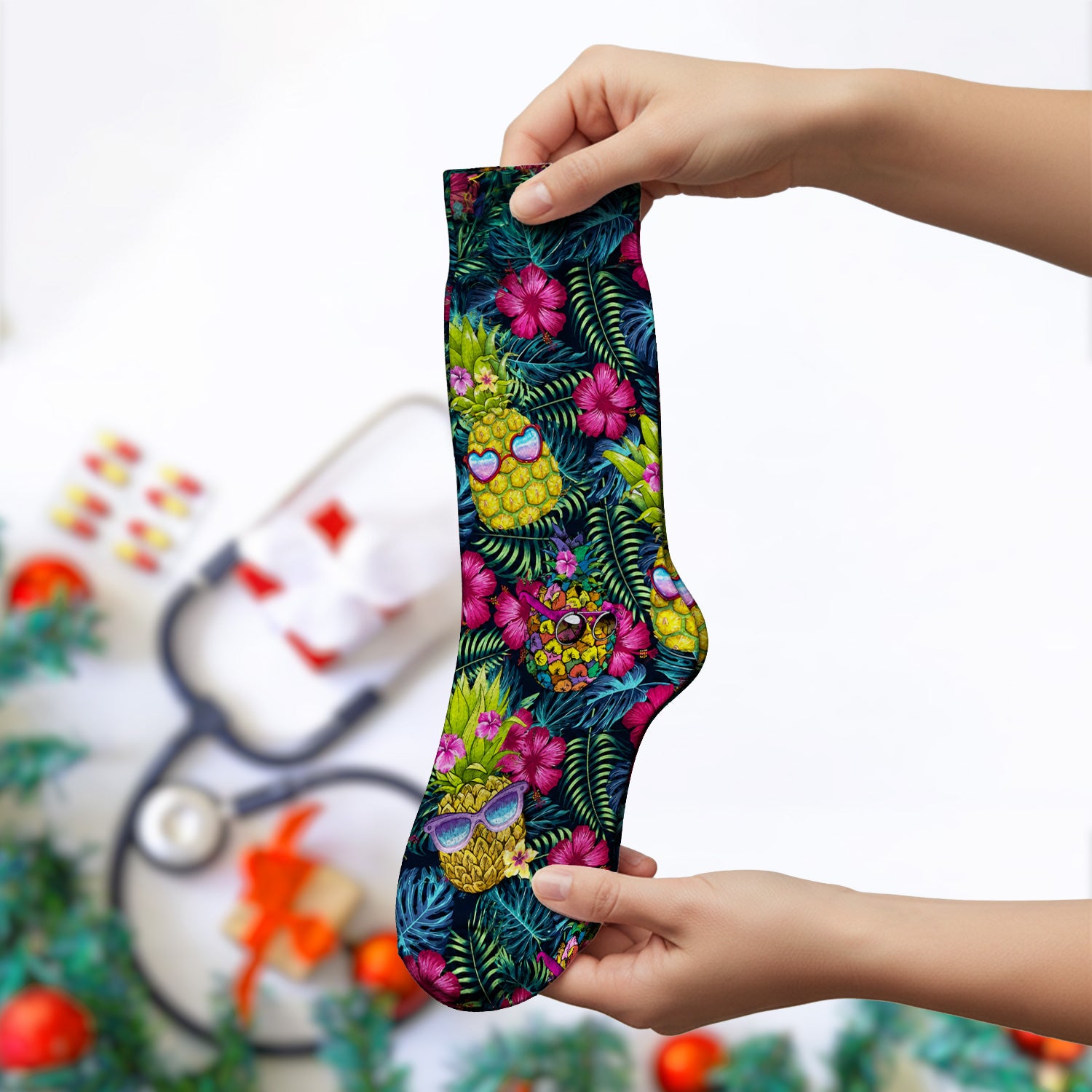 Cute Tropical Pineapple Sunglasses Pattern Socks, Adult Socks for Men and Women