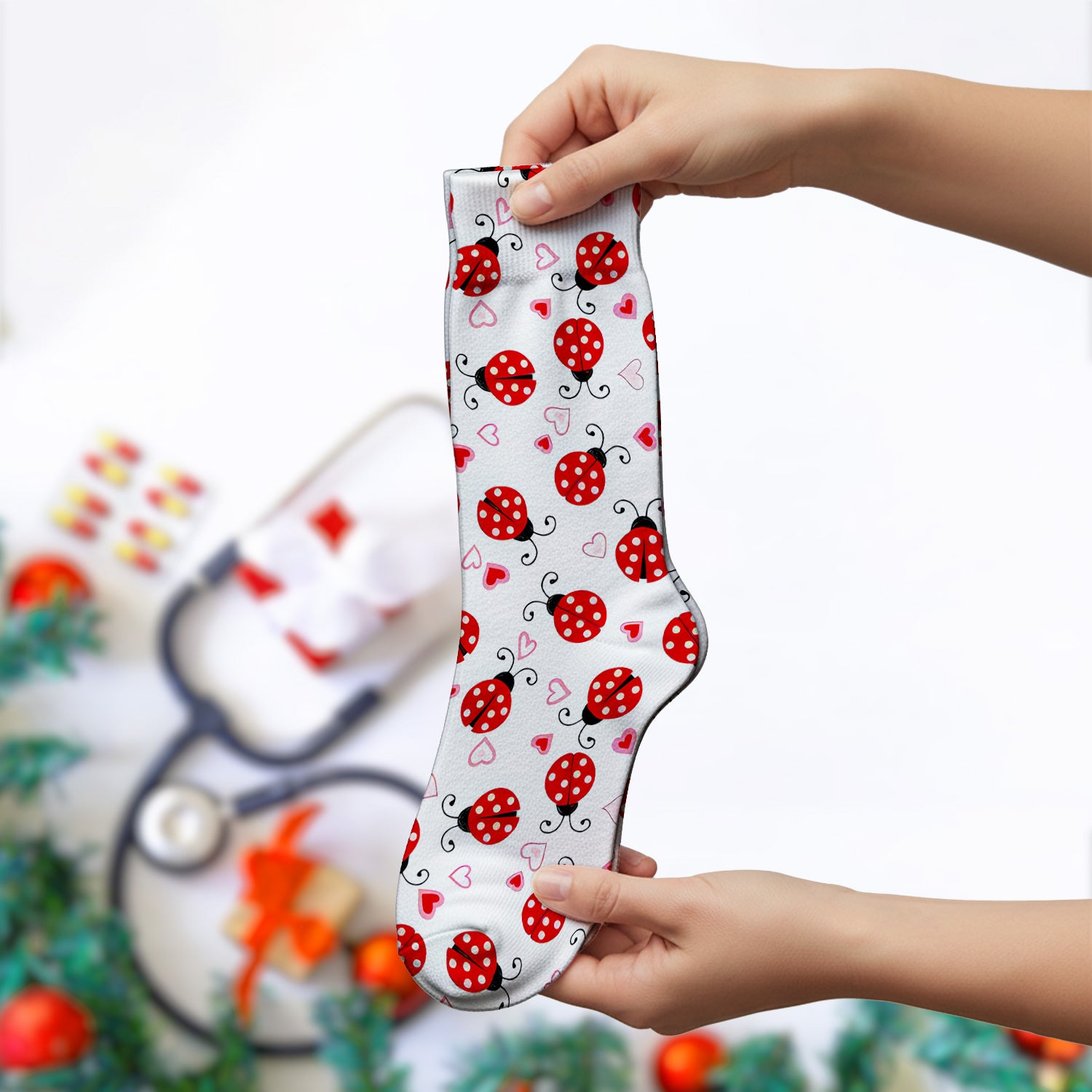 Cute Ladybug Heart Love Pattern Socks, Adult Socks for Men and Women