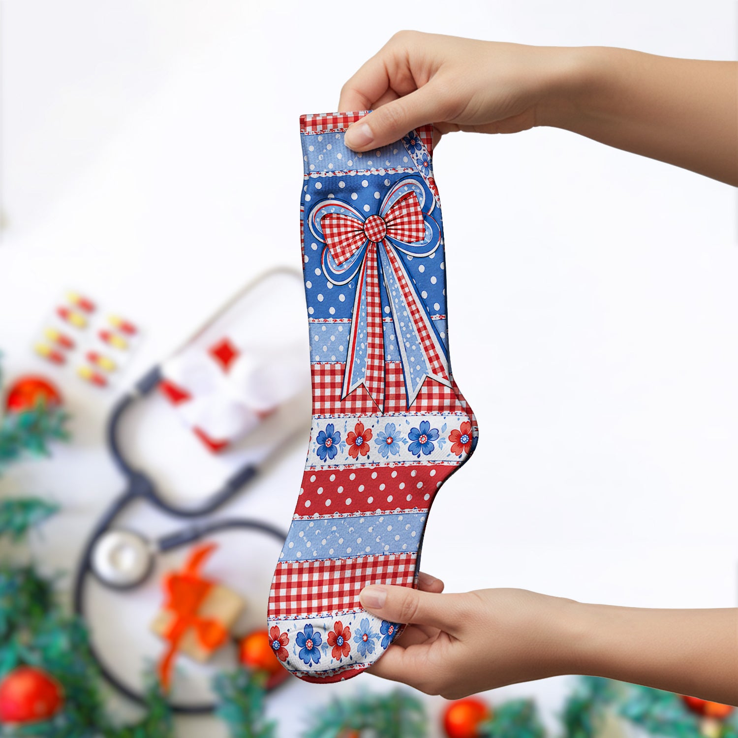 Patriotic Gingham Bow Floral Pattern Socks, Adult Socks for Men and Women