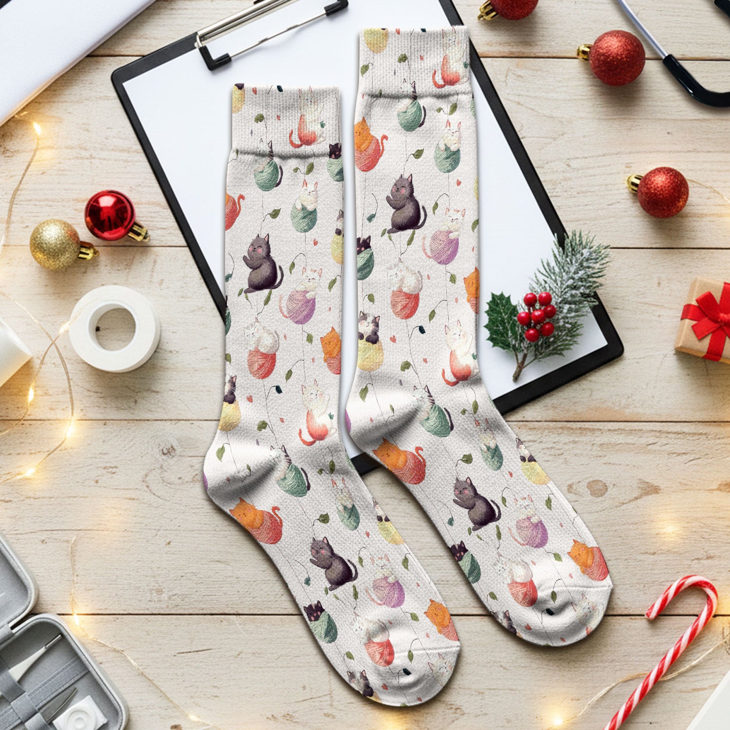 Cute Cats Playing Yarn Balls Pattern Print Sock, Breathable Fabrics Medical Uniform