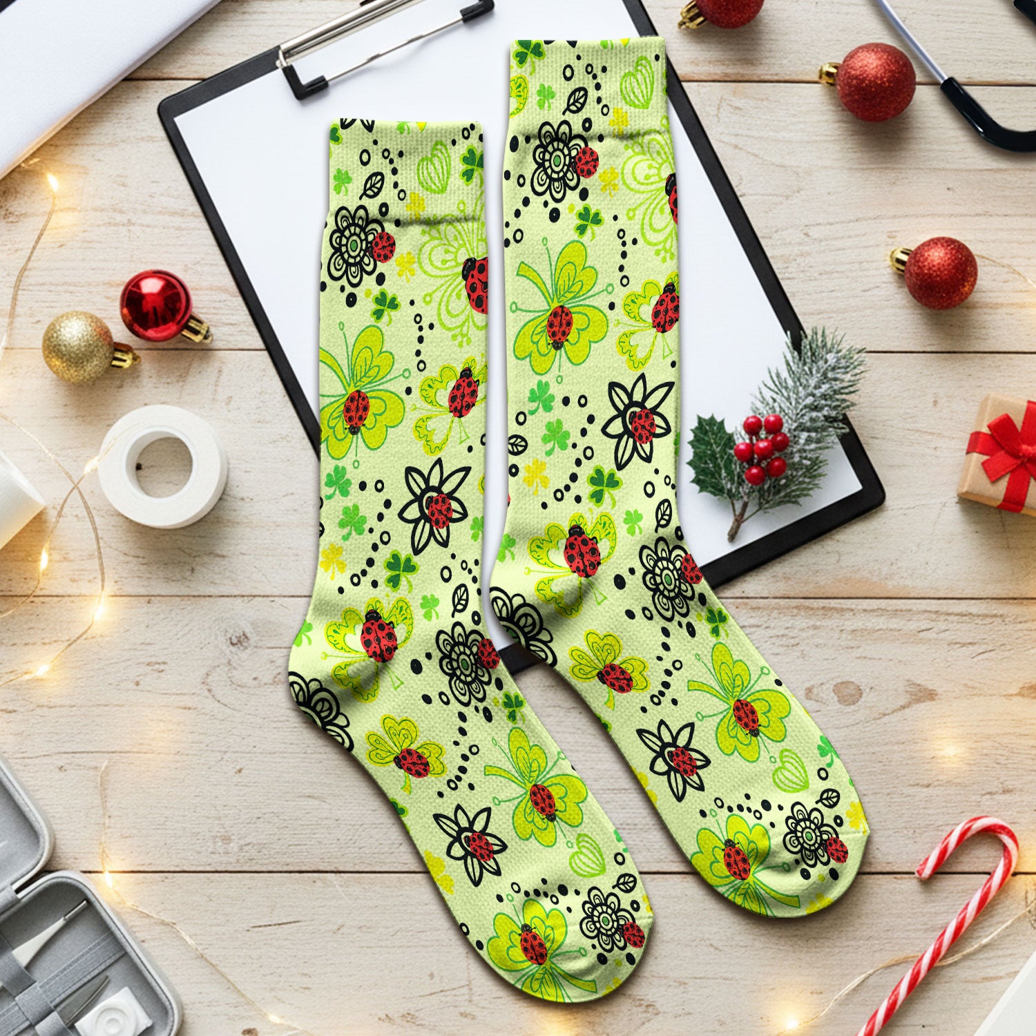 Ladybug Clover Floral Pattern Print Socks, Breathable Fabrics Medical Uniform