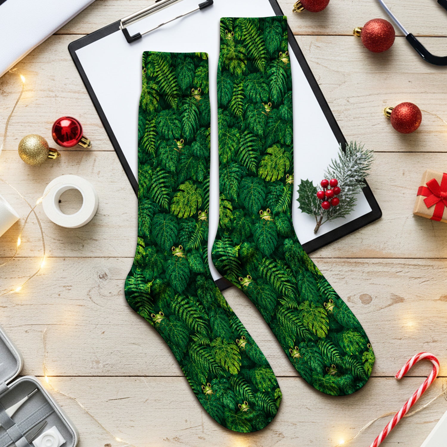 Cute Hidden Frog Jungle Pattern Socks, Adult Socks for Men and Women