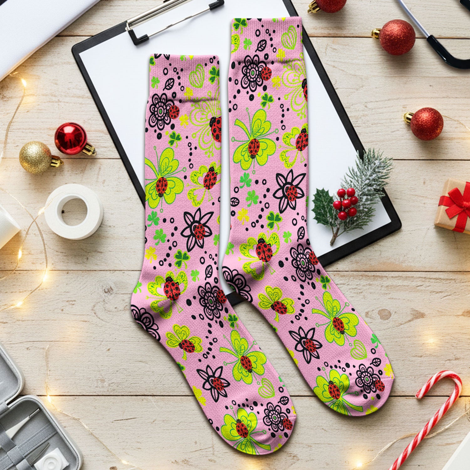 Ladybug Clover Floral Pattern Print Socks, Breathable Fabrics Medical Uniform