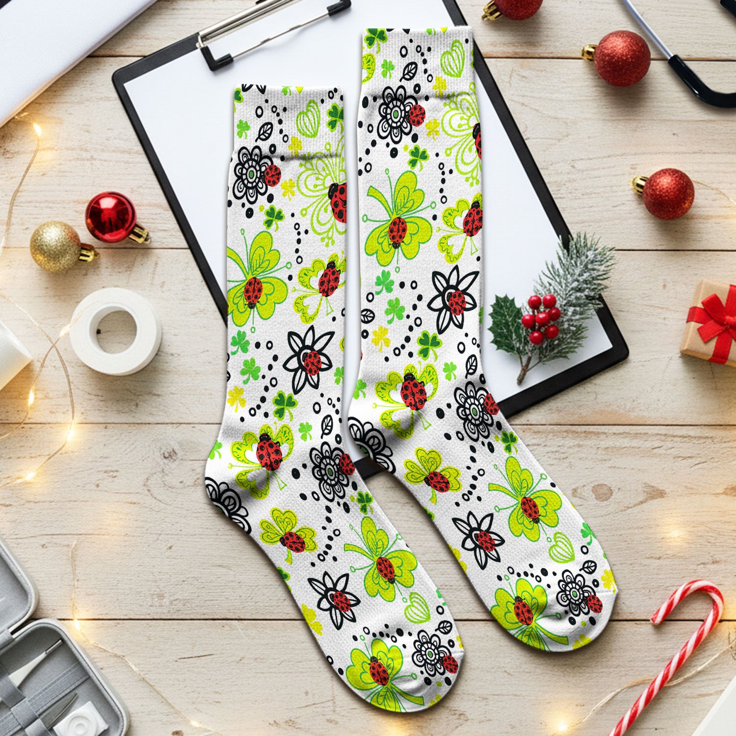 Ladybug Clover Floral Pattern Print Socks, Breathable Fabrics Medical Uniform