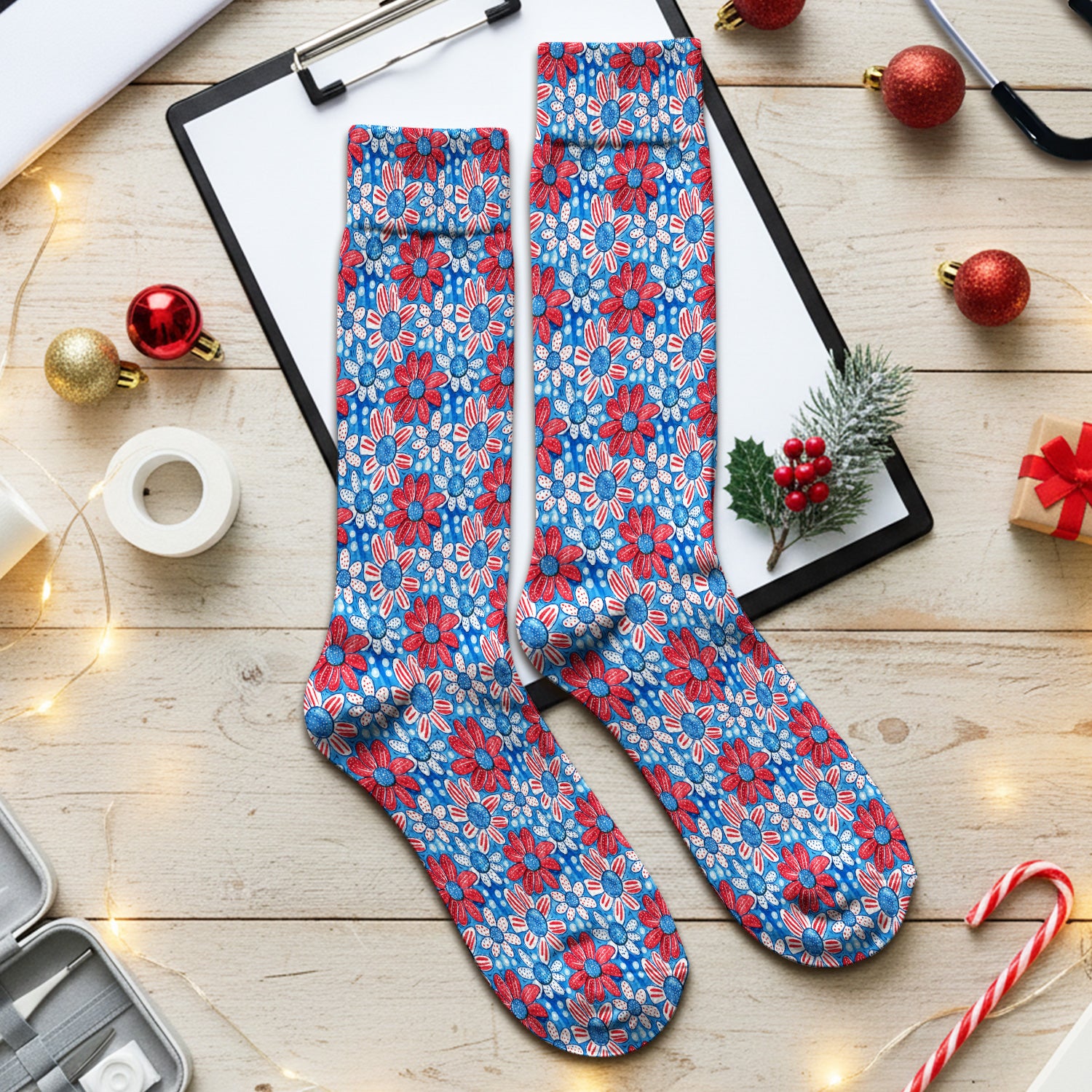Cute Patriotic Daisy Blossom Repeat Pattern Socks, Adult Socks for Men and Women