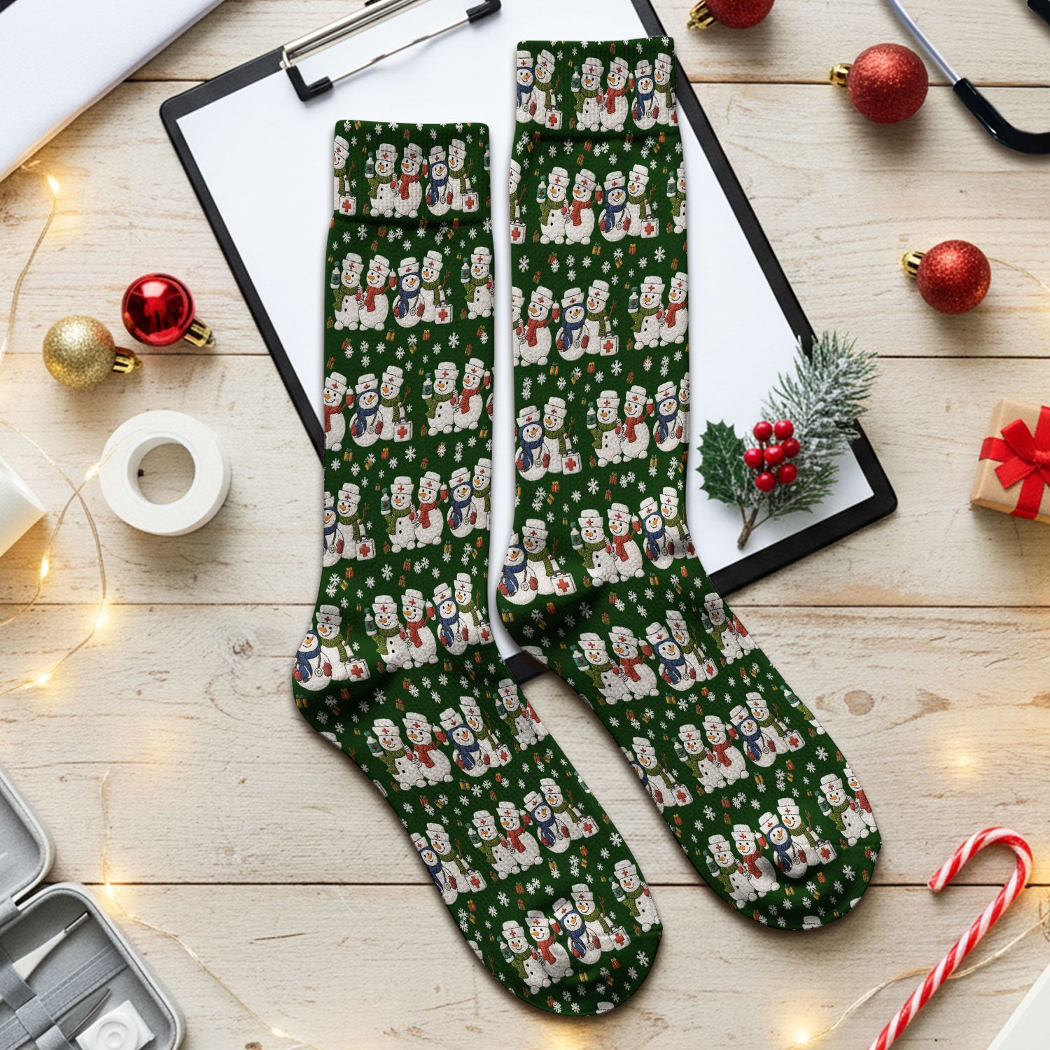 Cute Christmas Snowman Nurse Pattern Print Socks, Adult Socks for Men and Women