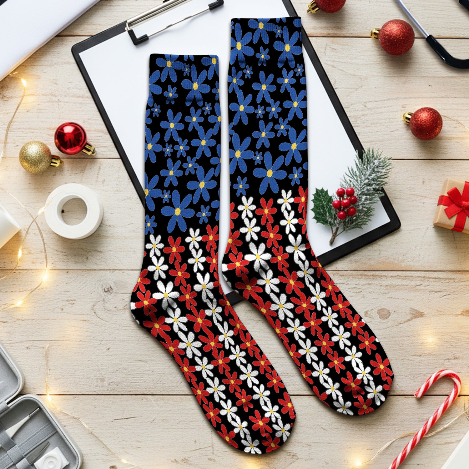 Retro Red Blue Daisy Stripe Pattern Socks, Breathable Fabrics Medical Uniform