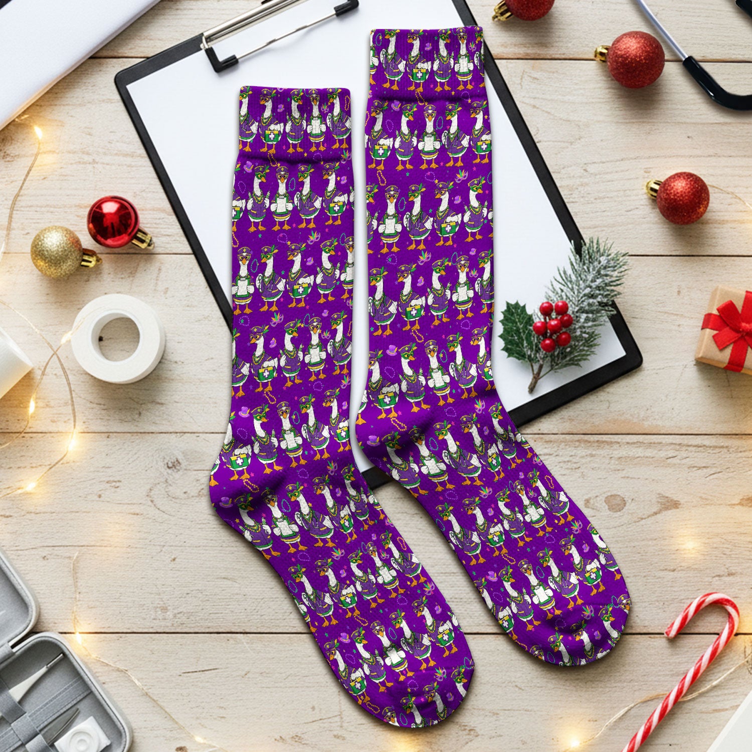 Mardi Gras Nurse Goose Scrub Socks, Purple Carnival Parade Medical Pattern Nurse Sock, Breathable Fabrics Nursing Uniform