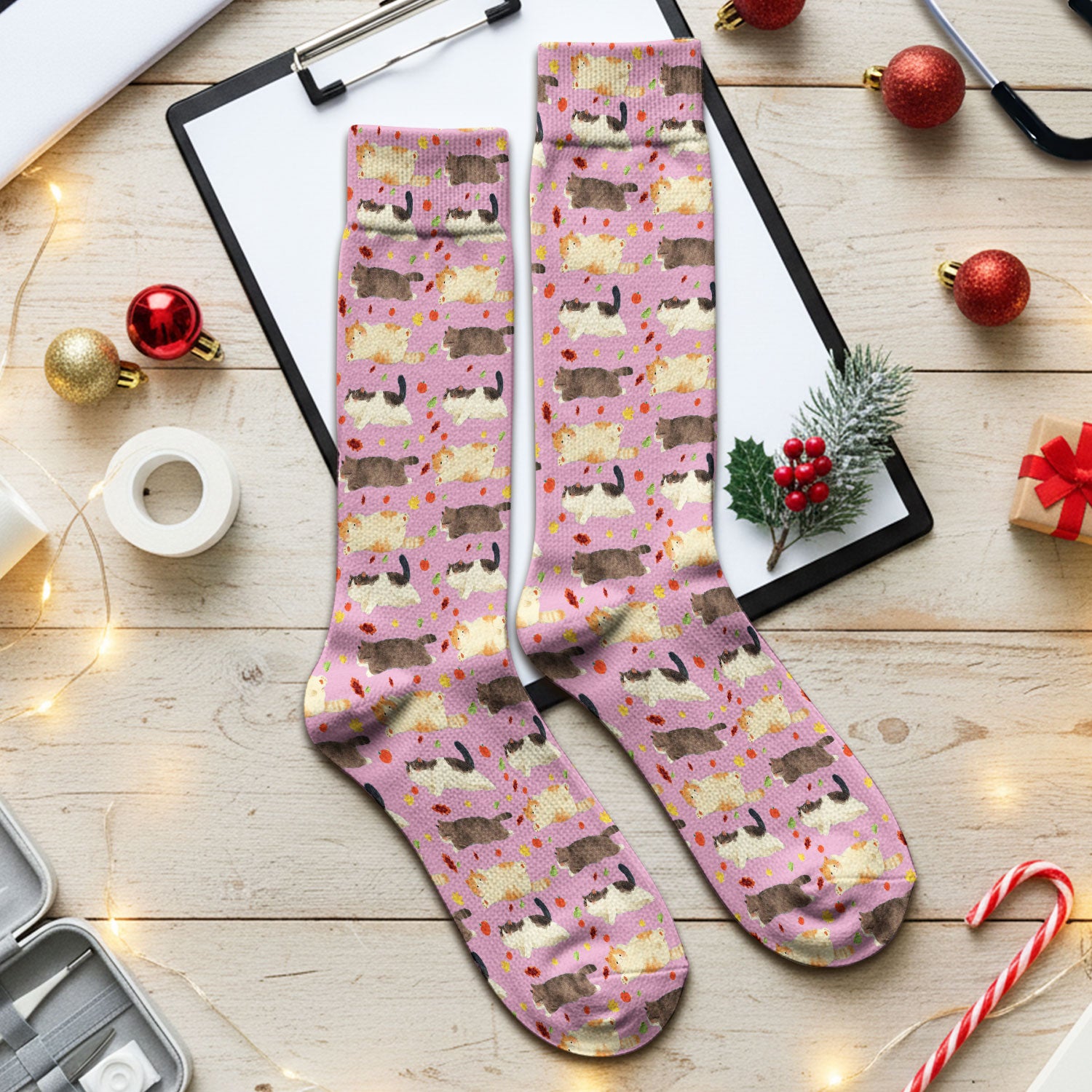 Chubby Cat Autumn Leaves Print Socks, Breathable Fabrics Medical Uniform