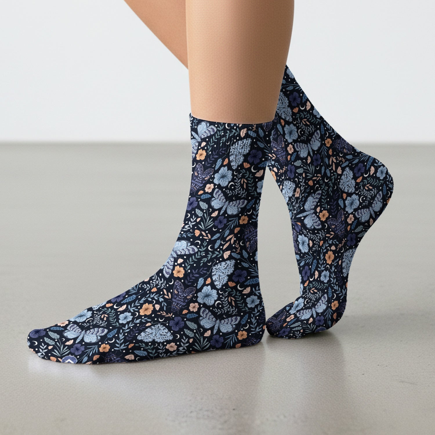 Charming Night Moth Butterfly Floral Pattern Socks, Adult Socks for Men and Women