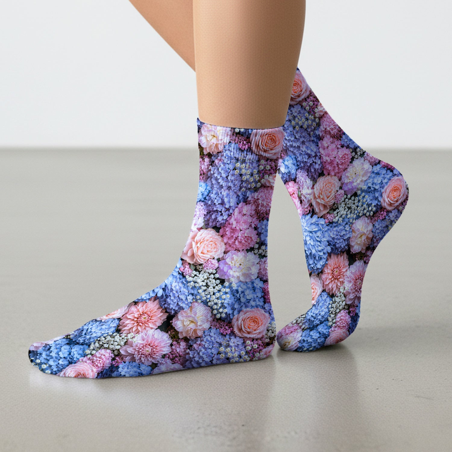 Cute Pastel Hydrangea Rose Blossom Pattern Socks, Adult Socks for Men and Women