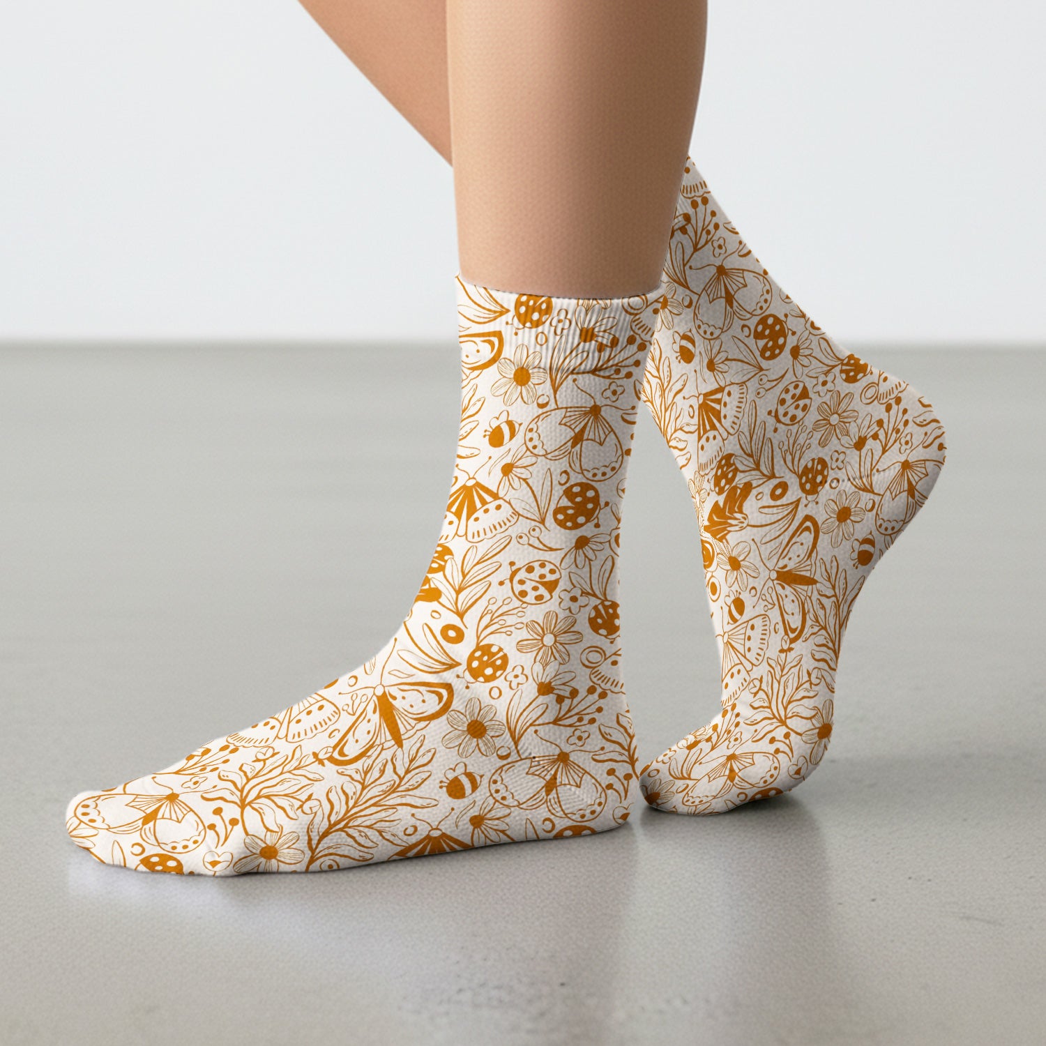 Butterfly Ladybug Floral Garden Pattern Socks, Adult Socks for Men and Women