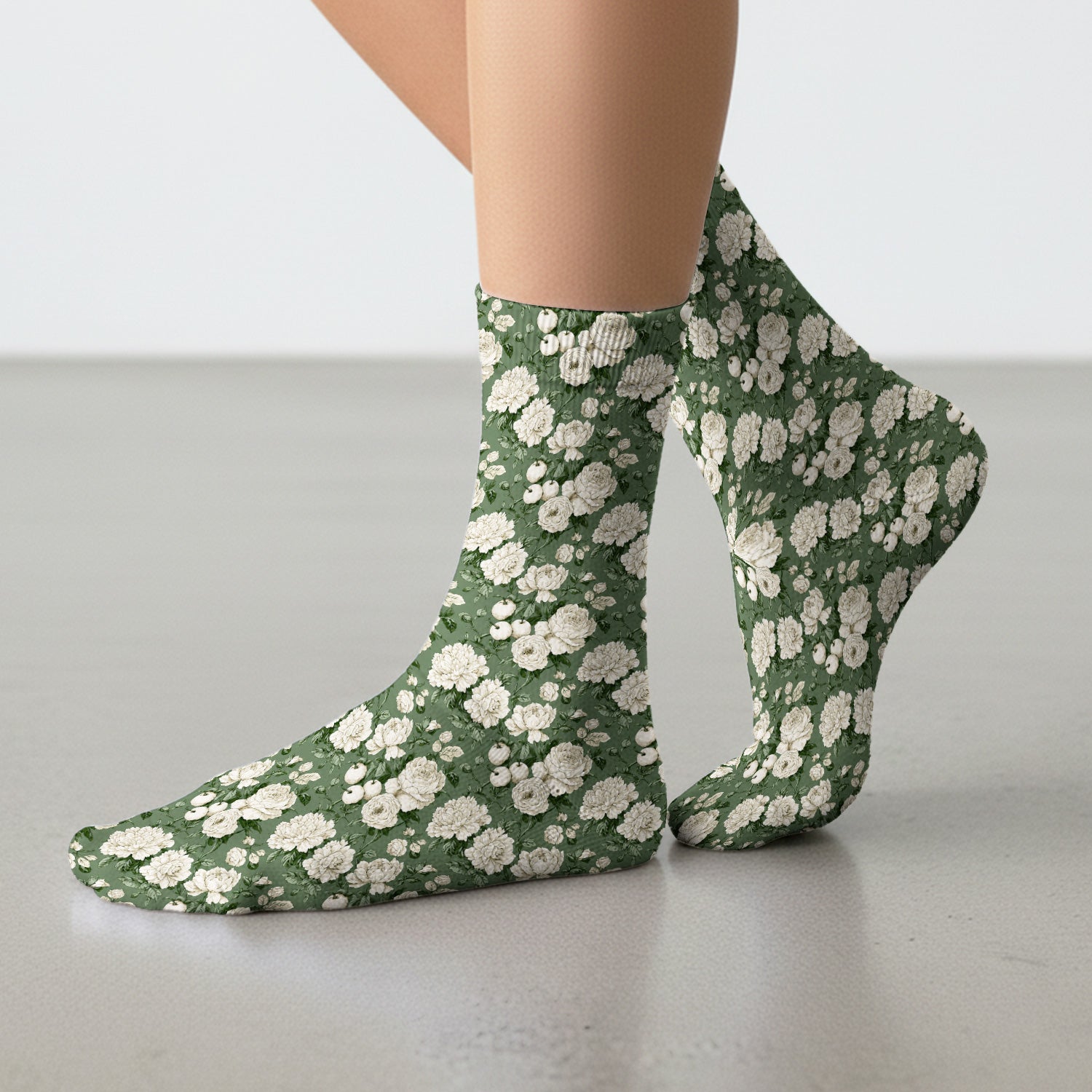 Elegant White Rose Garden Pattern Socks, Adult Socks for Men and Women