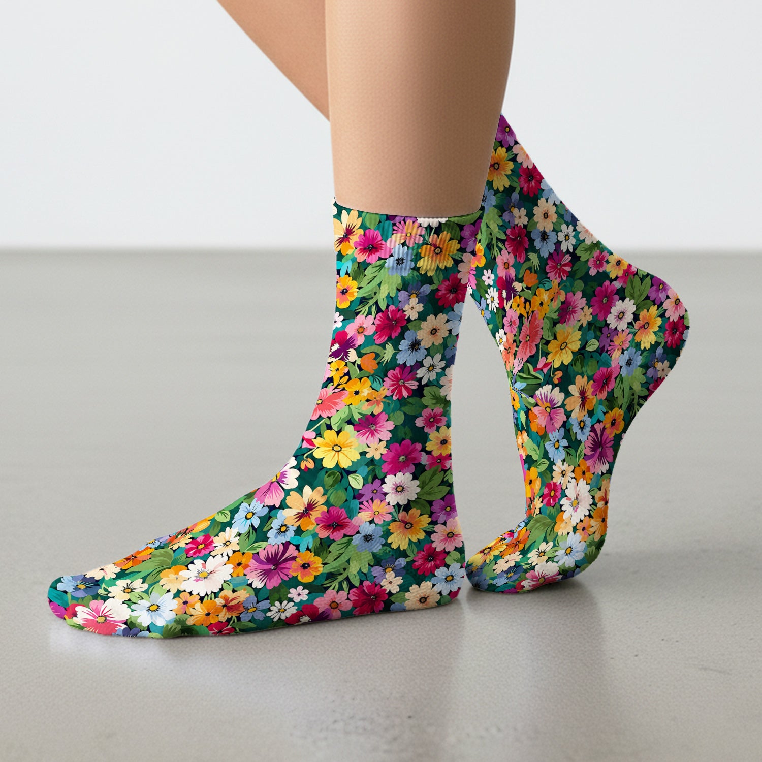 Colorful Wildflower Garden Pattern Socks, Adult Socks for Men and Women