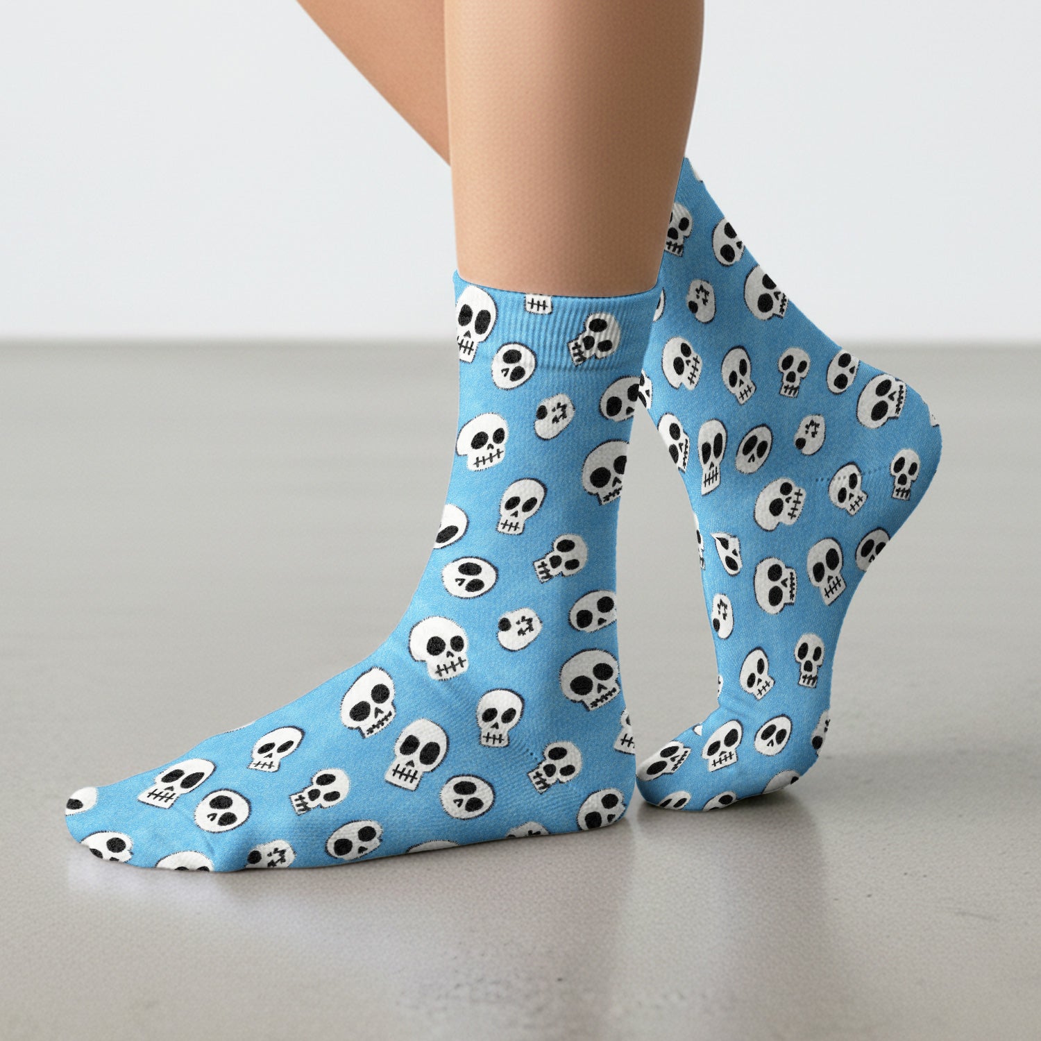 Blue Skull Halloween Pattern Socks, Socks for Nurse Doctor