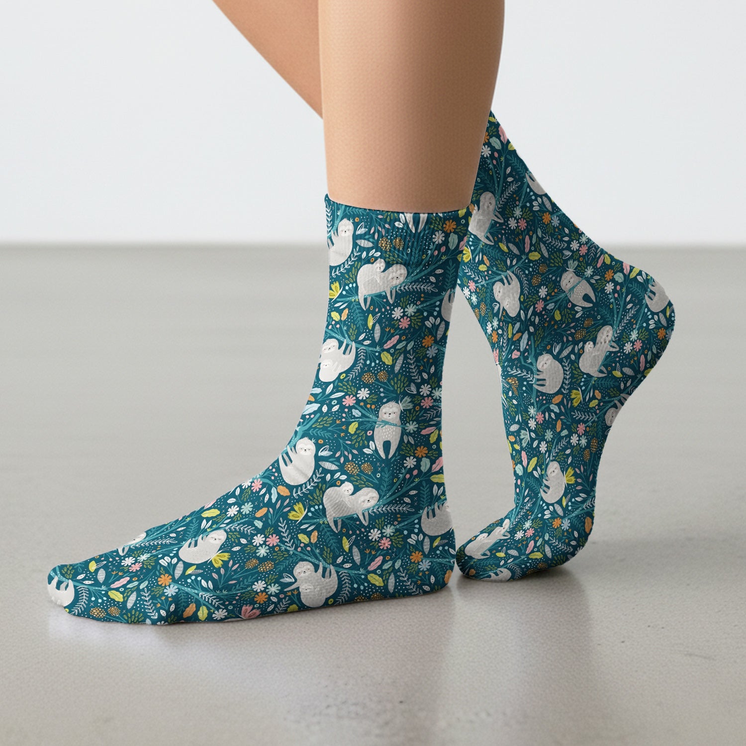 Cute Sloth Jungle Leaf Floral Pattern Socks, Socks for Nurse Doctor