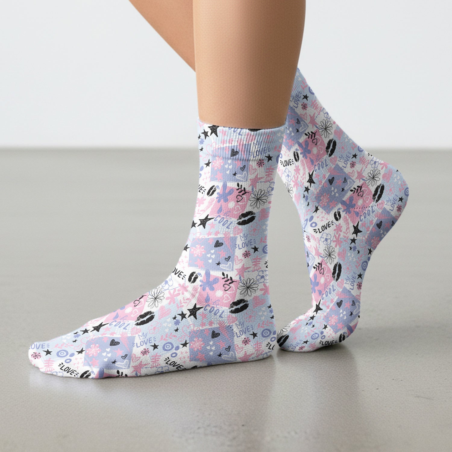 Cute Love Hearts Doodle Print Socks, Adult Socks for Men and Women