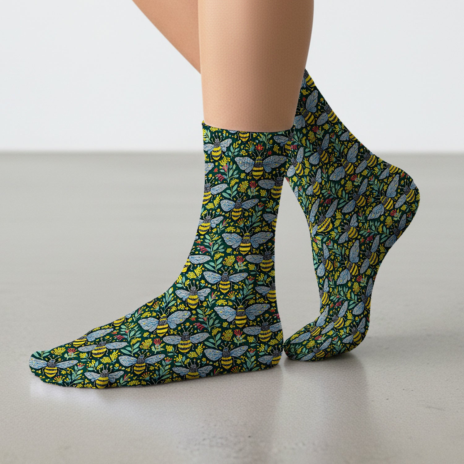 Honey Bee And Wildflower Garden Pattern Socks, Breathable Fabrics Medical Uniform