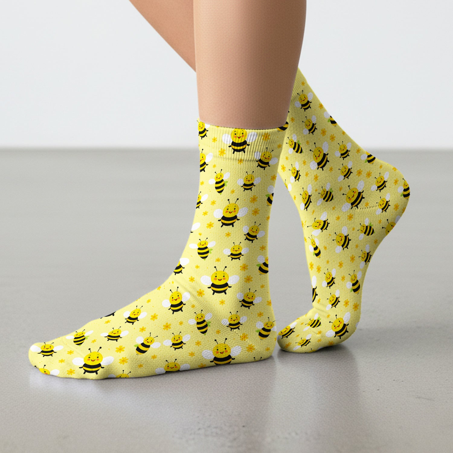 Cute Smiling Bee Yellow Floral Print Socks, Adult Socks for Men and Women