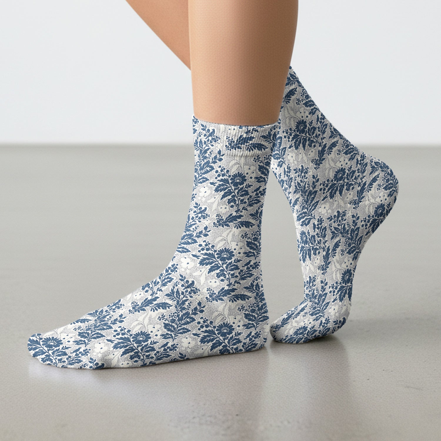 Cute Blue Floral Botanical Nurse Pattern Socks, Socks for Nurse Doctor