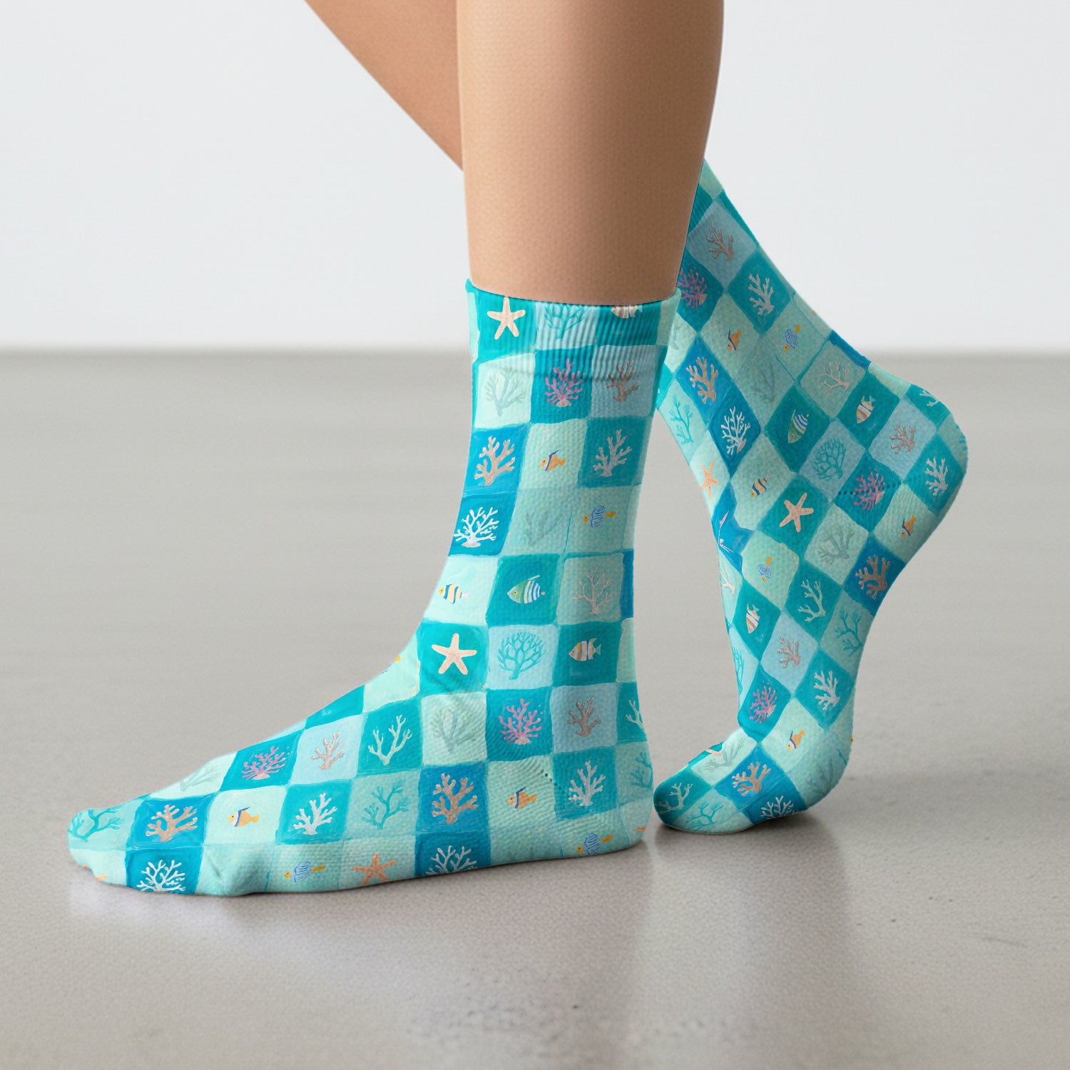 Ocean Coral Fish Starfish Checkered Pattern Socks, Adult Socks for Men and Women