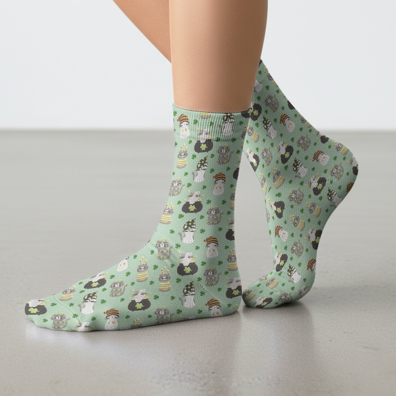 St. Patrick’s Day Scrub Socks, Lucky Cat With Shamrock Pattern Sock, Breathable Fabrics Nursing Uniform