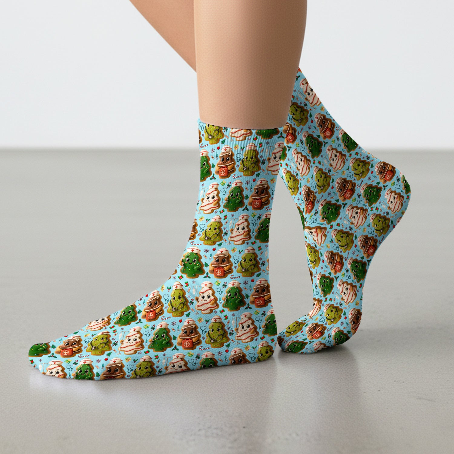 Christmas Cookie Scrub Socks – Festive Nurse & Holiday Tree Pattern – Cute Medical Uniform for Nurses, Vets and Healthcare Workers