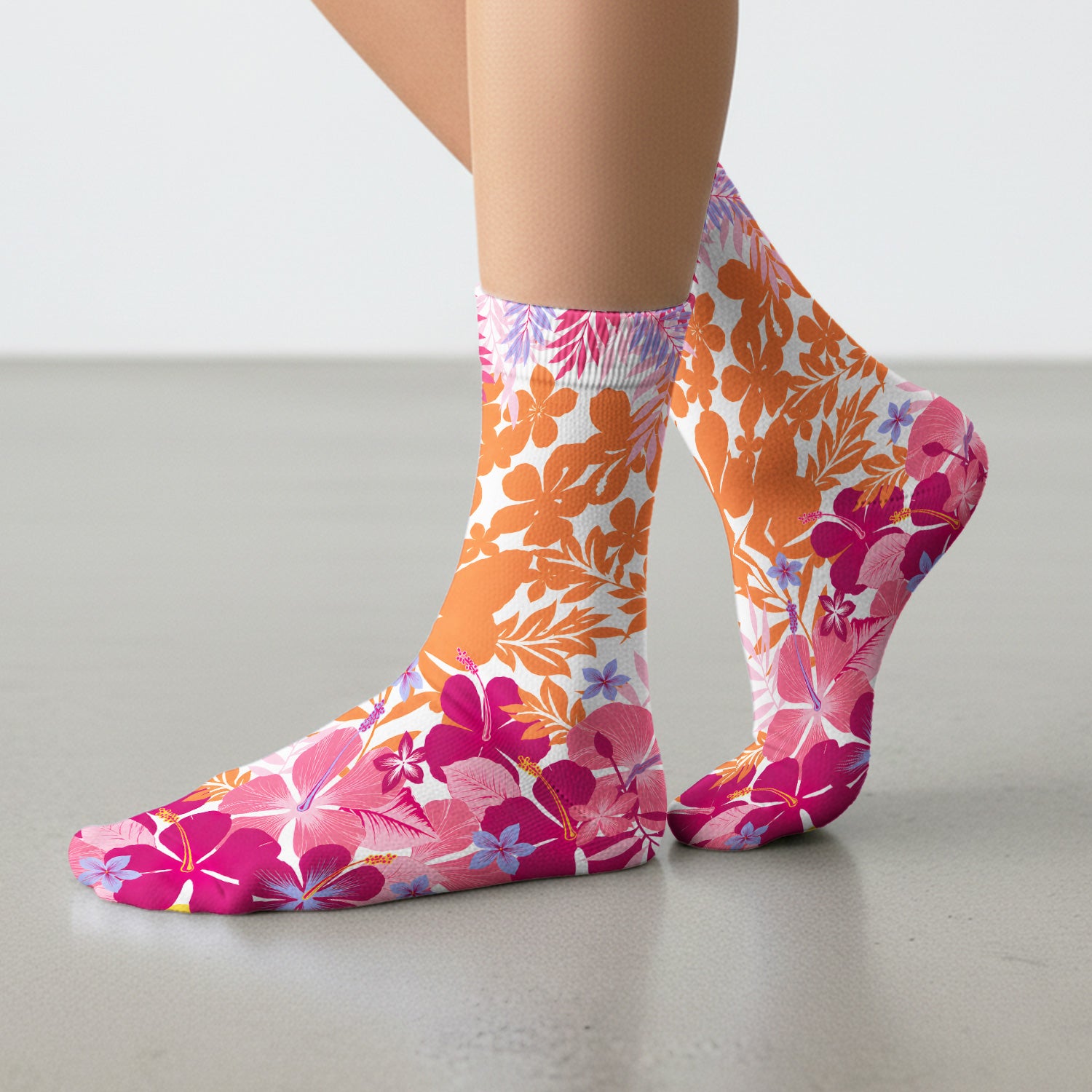 Cheerful Tropical Hibiscus Bloom Pattern Socks, Adult Socks for Men and Women