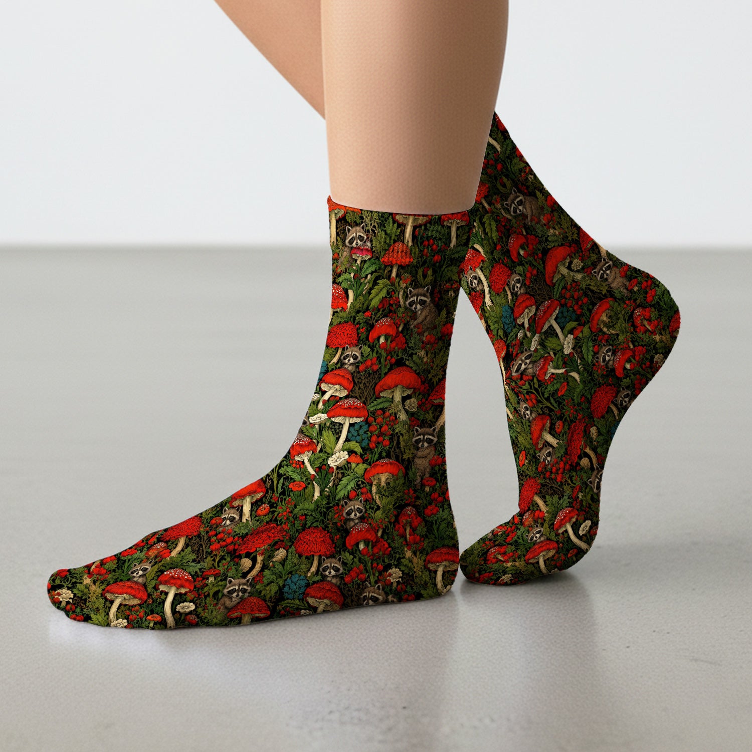 Woodland Raccoon Red Mushroom Pattern Socks, Adult Socks for Men and Women