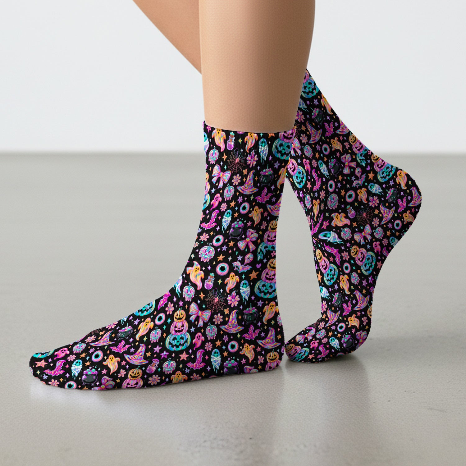 Halloween Ghost with Pumpkin Bat Print Socks, Adult Socks for Men and Women