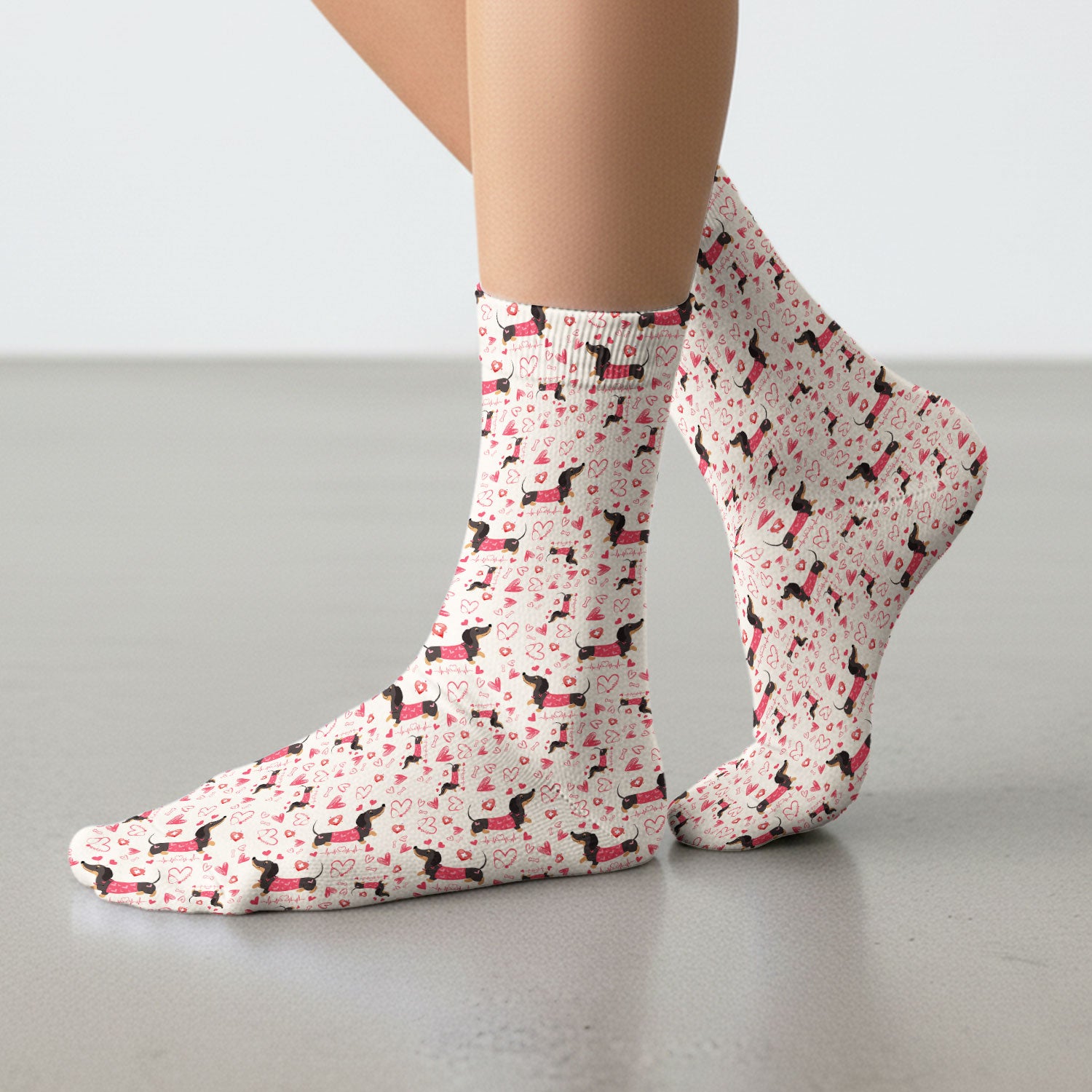 Dachshund Valentine Scrub Socks, Cute Wiener Dog Heart Pattern Nurse Sock, Breathable Fabrics Nursing Uniform