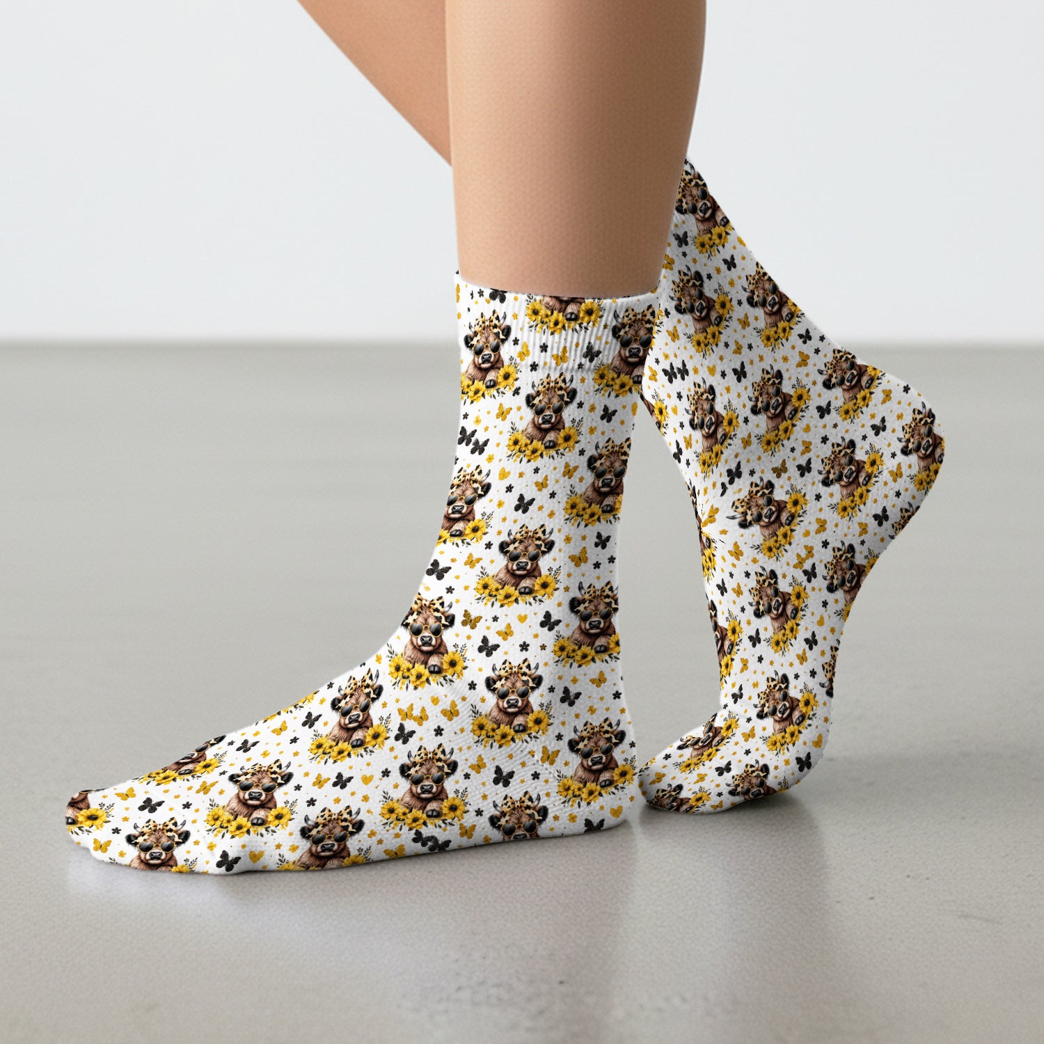 Cow With Sunflower Bow Pattern Socks, Adult Socks for Men and Women