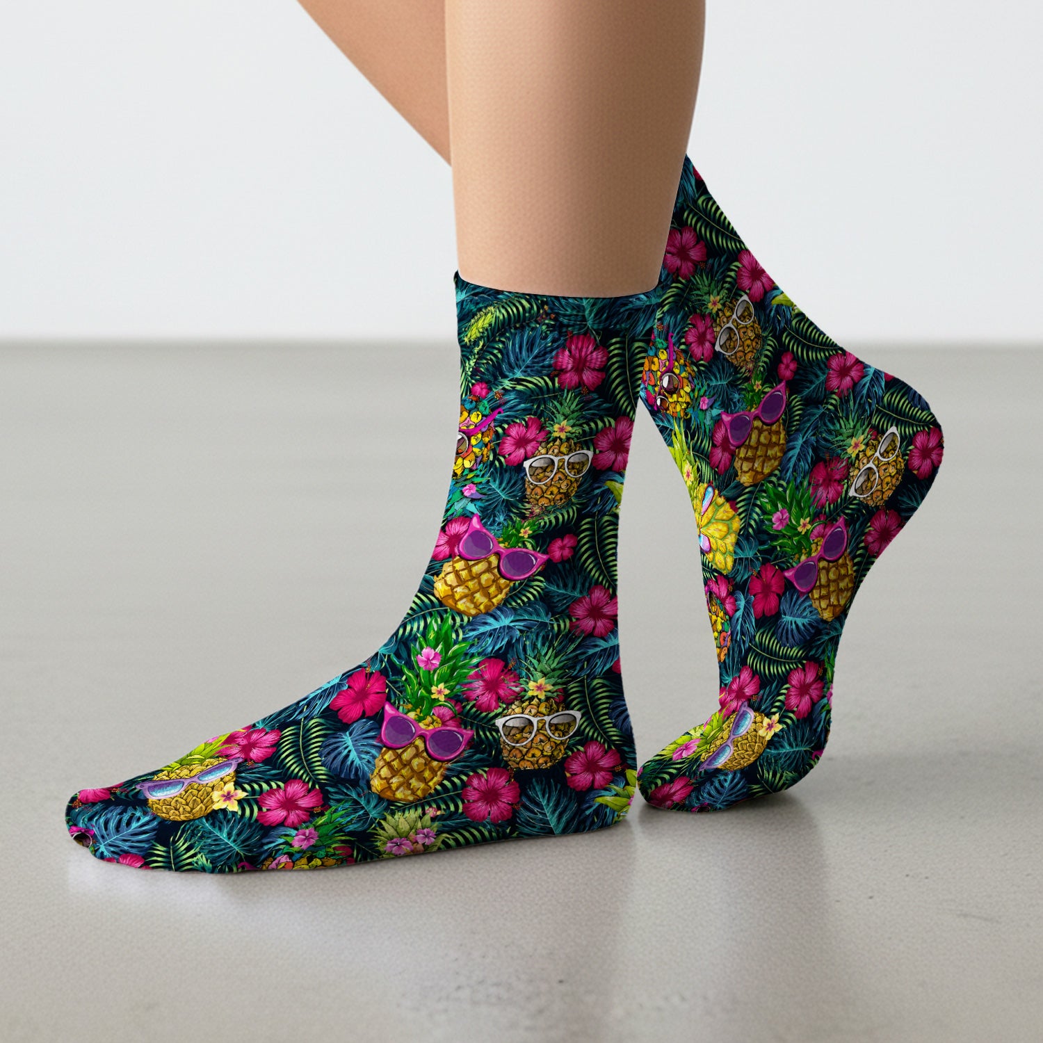 Cute Tropical Pineapple Sunglasses Pattern Socks, Adult Socks for Men and Women