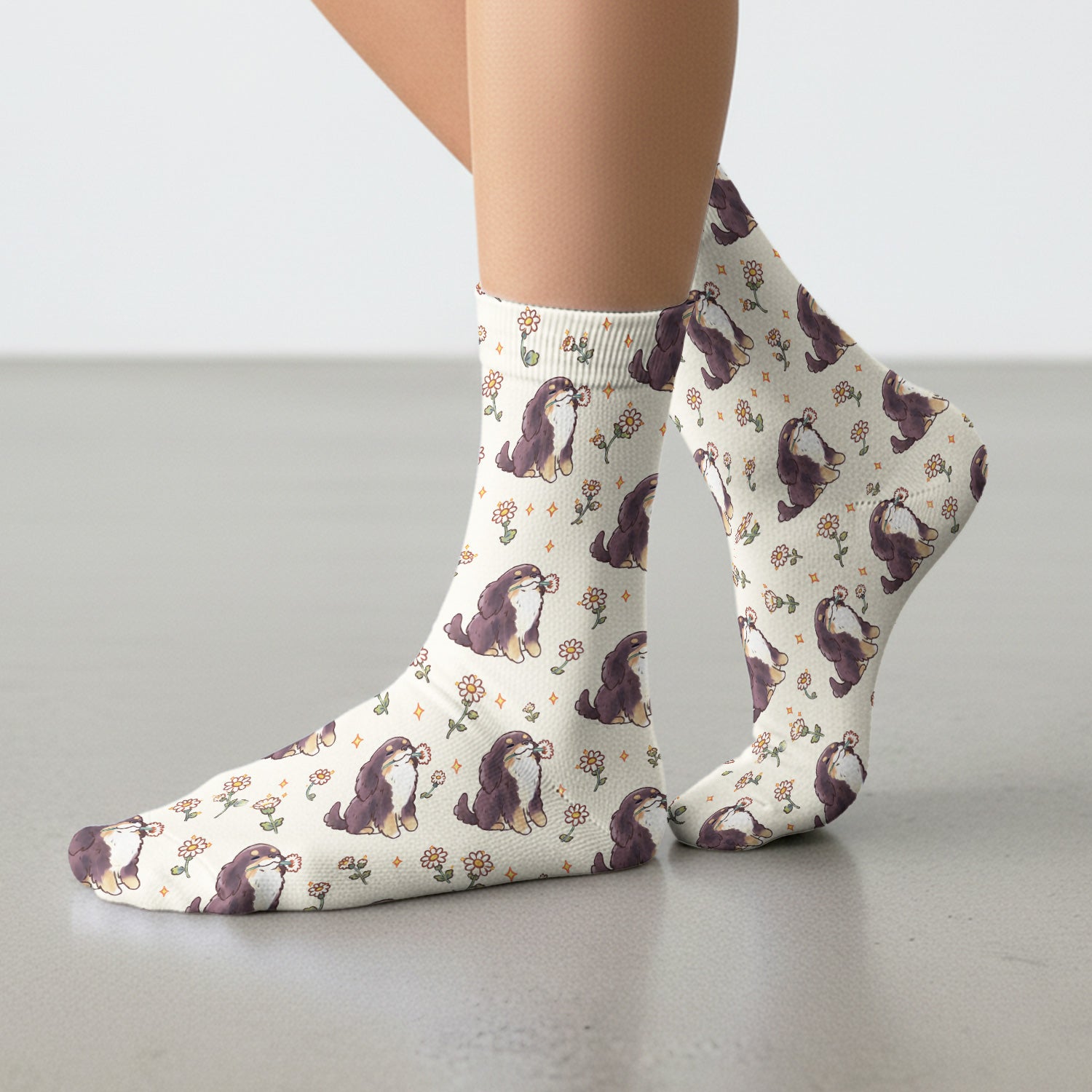 Cute Floral Otter Holding Daisy Pattern Socks, Adult Socks for Men and Women