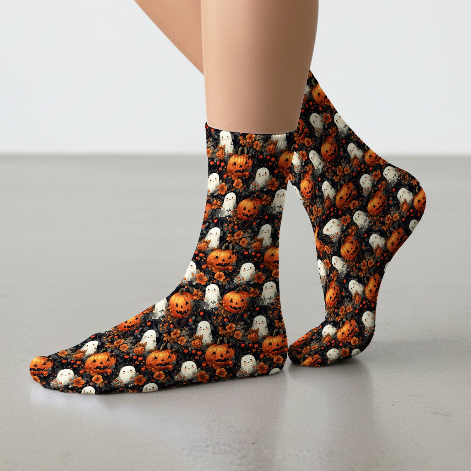 Spooky Halloween Ghost And Pumpkin Pattern Socks, Adult Socks for Men and Women