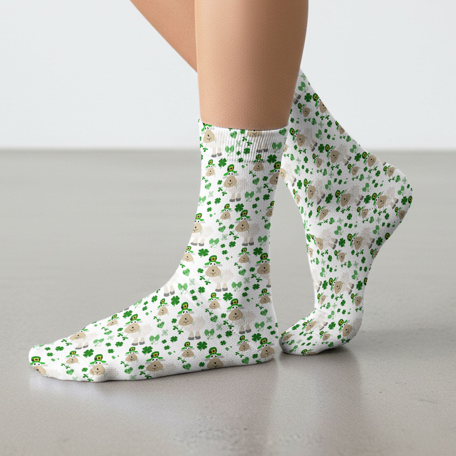 Nurse St. Patrick Scrubs Socks, Cute Sheep Shamrock Pattern Nurse Sock, Breathable Fabrics Nursing Uniform