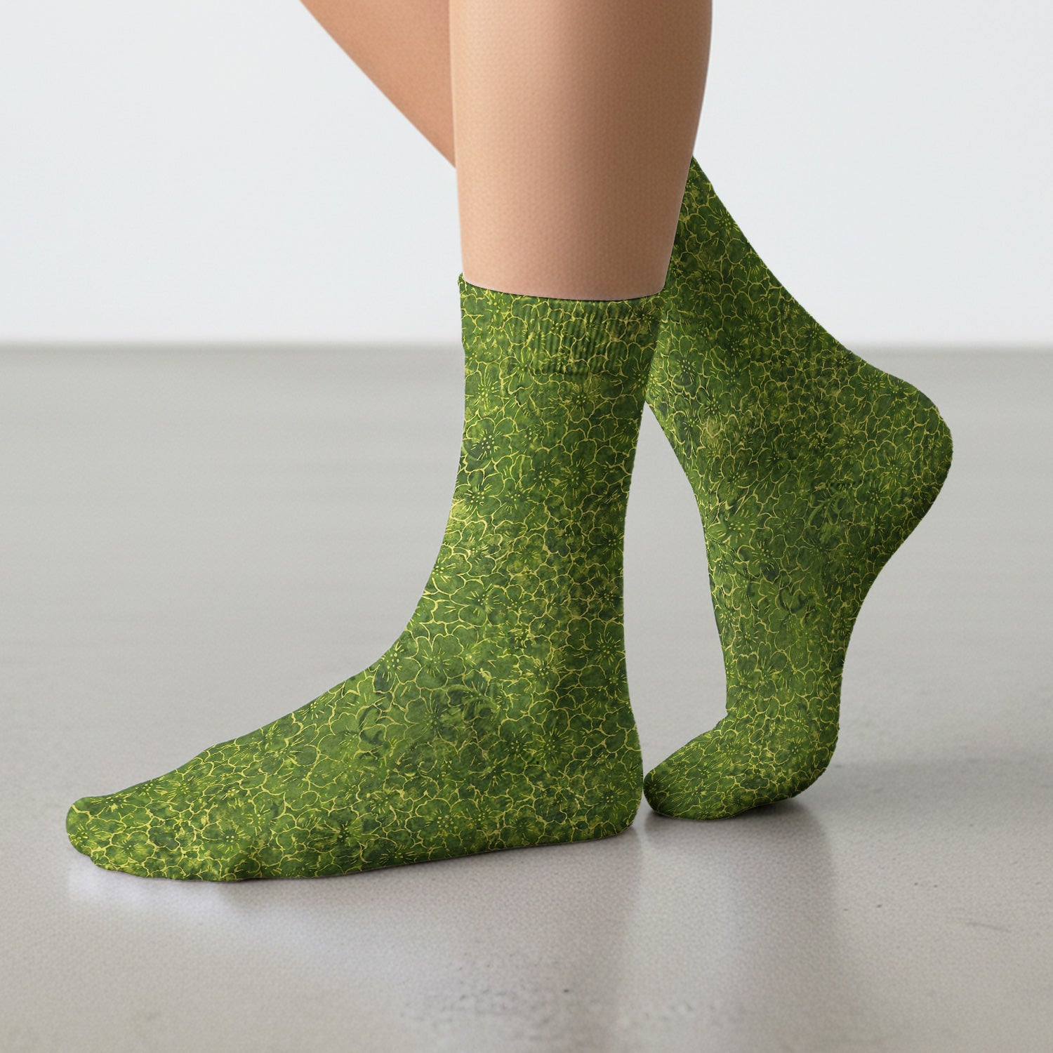 Green Floral Blossom Pattern Socks, Adult Socks for Men and Women