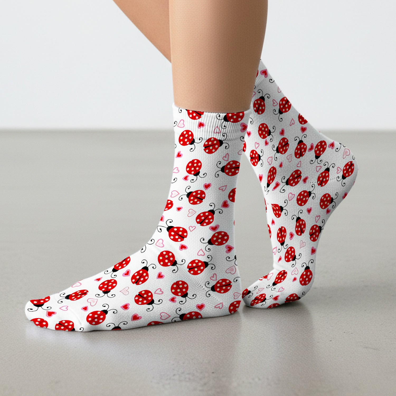 Cute Ladybug Heart Love Pattern Socks, Adult Socks for Men and Women