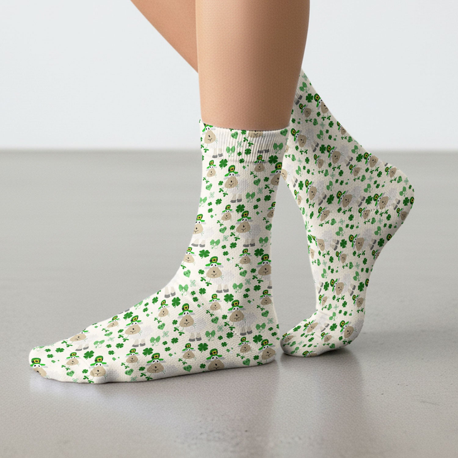 Nurse St. Patrick Scrubs Socks, Cute Sheep Shamrock Pattern Nurse Sock, Breathable Fabrics Nursing Uniform