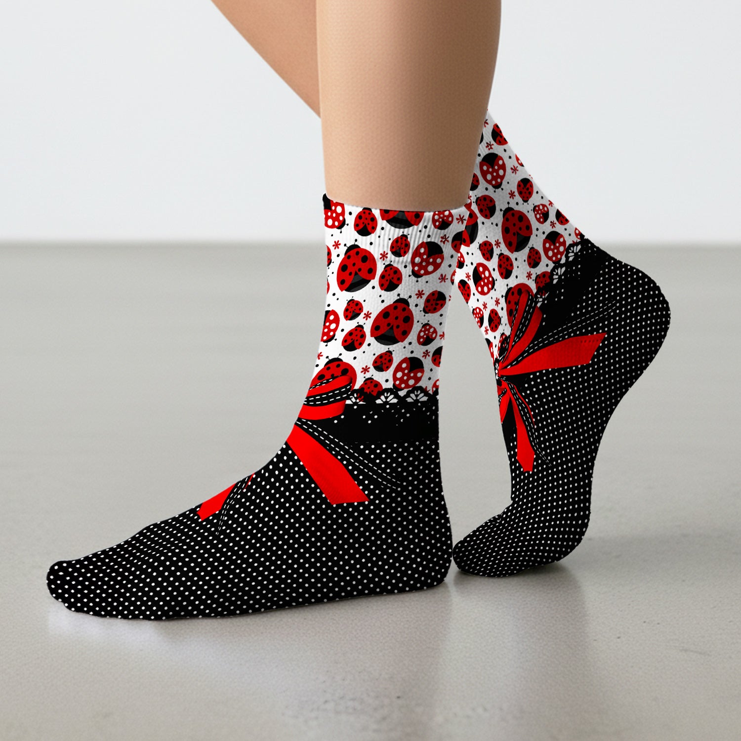 Cute Ladybug Red Ribbon Polka Pattern Socks, Adult Socks for Men and Women