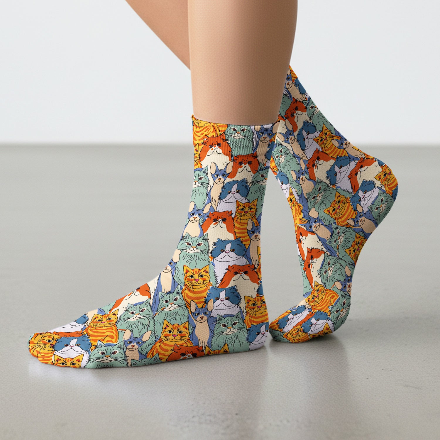 Cute Multicolor Cat Faces Illustration Pattern Nurse Socks, Socks for Nurse Doctor