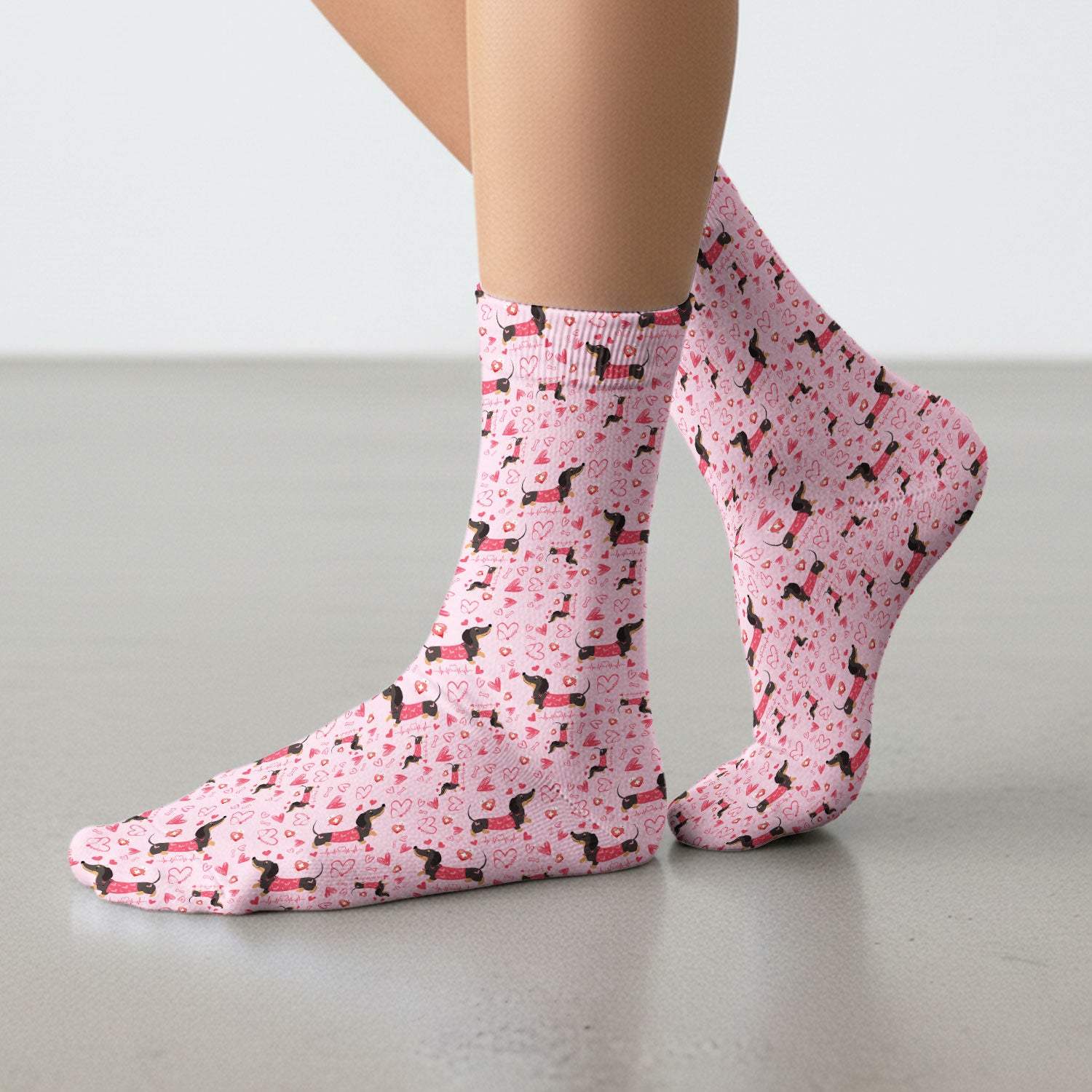 Dachshund Valentine Scrub Socks, Cute Wiener Dog Heart Pattern Nurse Sock, Breathable Fabrics Nursing Uniform