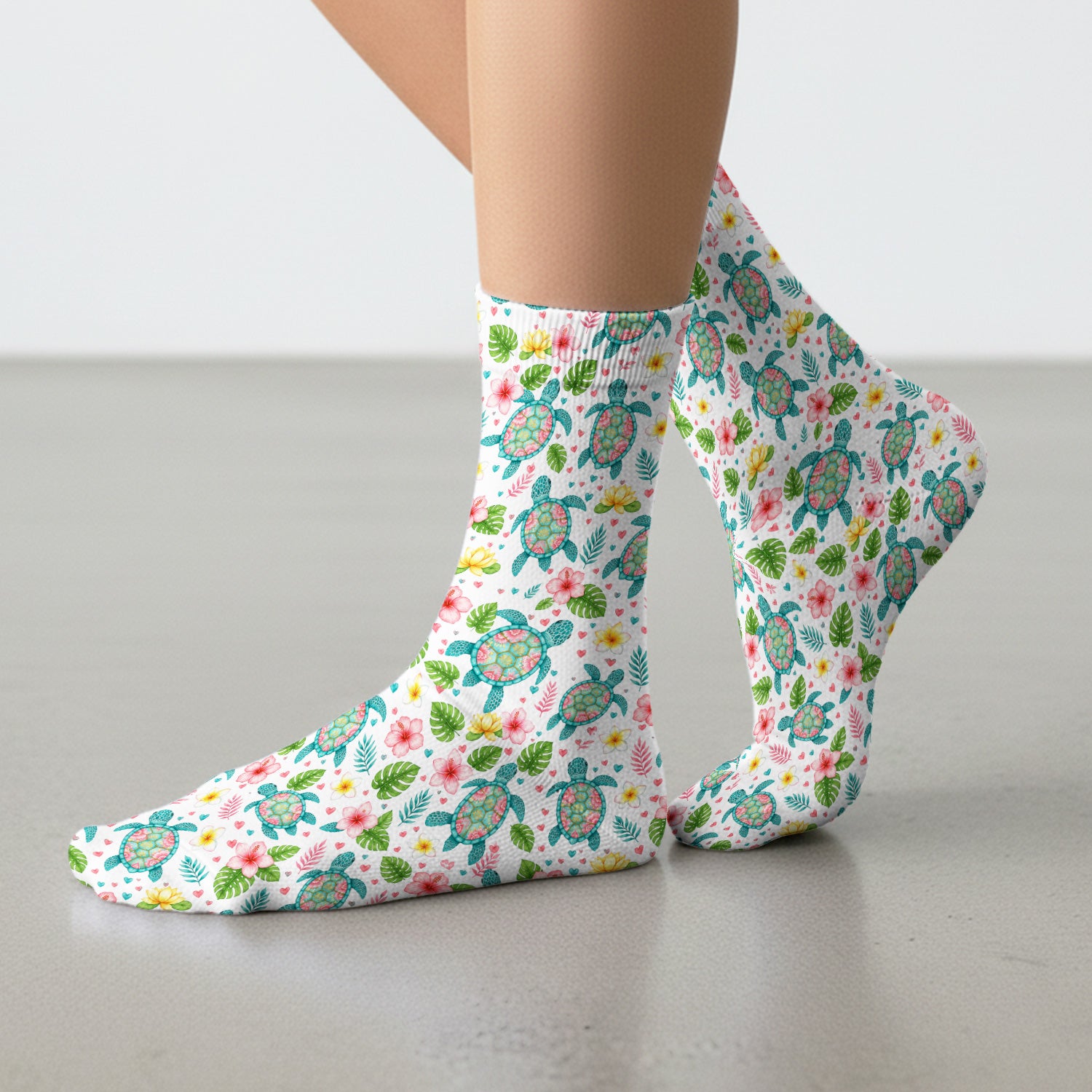 Tropical Sea Turtle Floral Pattern Socks, Adult Socks for Men and Women